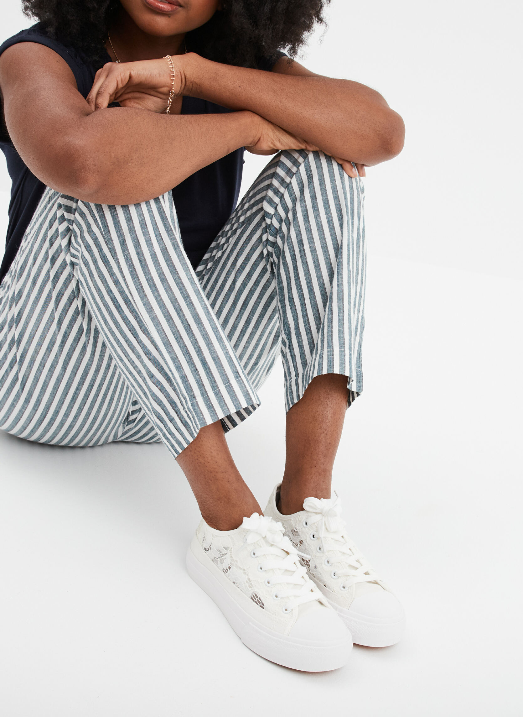 Baskets basses TOURNAIDEUX_S_F_TB_241 femme blanc CREEKS Baskets basses TOURNAIDEUX_S_F_TB_241 femme blanc Blanc