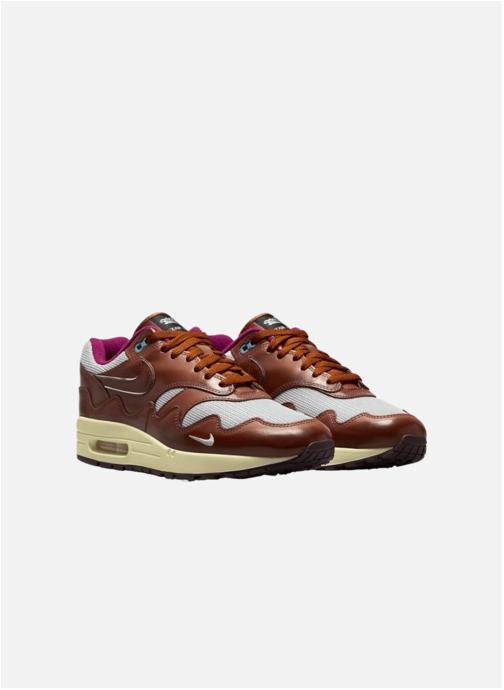 patta nike am1