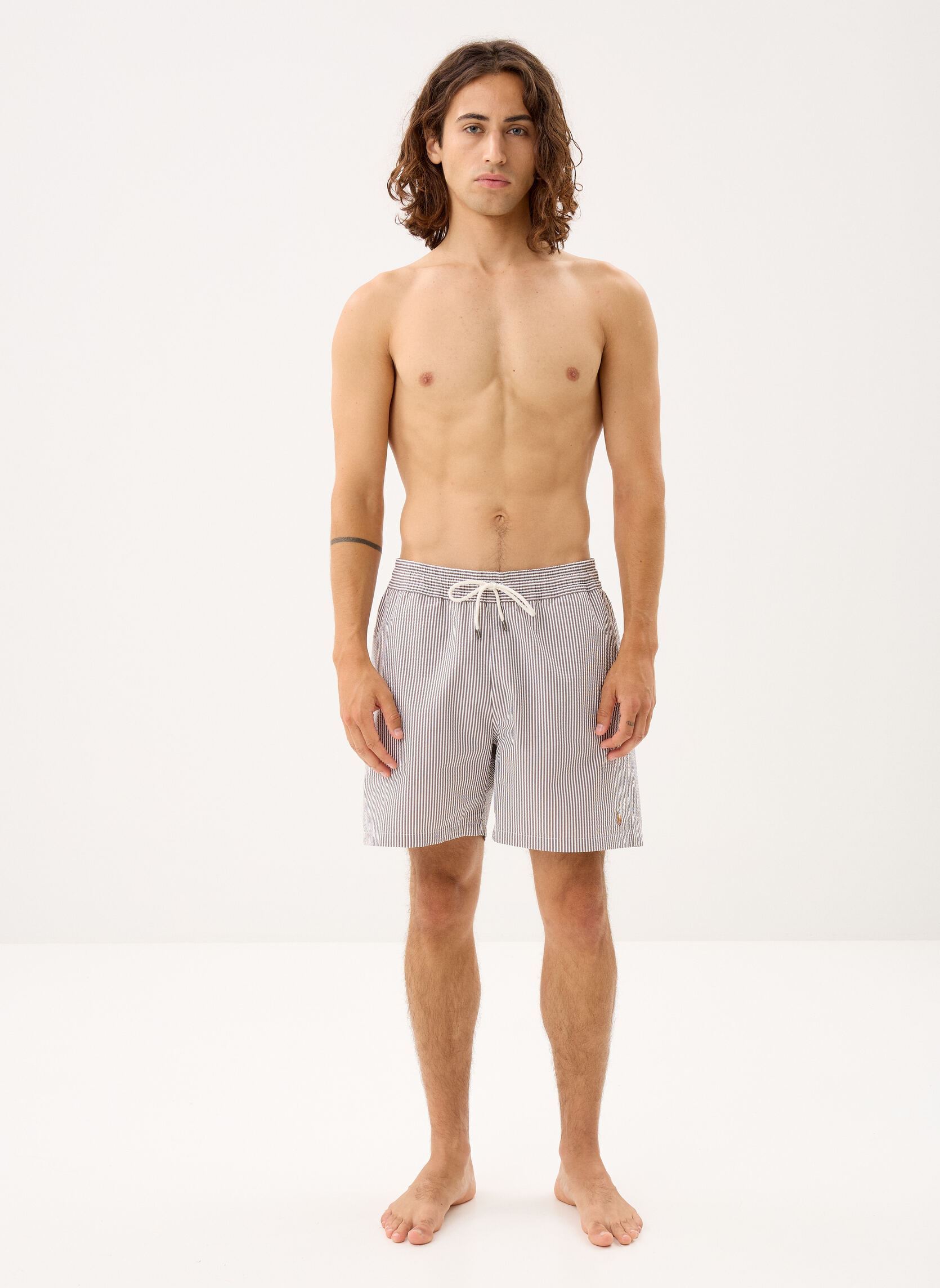 Shorts Traveler-Mid-Trunk 710957784 heren bruin Polo Ralph Lauren Shorts Traveler-Mid-Trunk 710957784 heren bruin NUTMEG BROWN SEERSUCKER