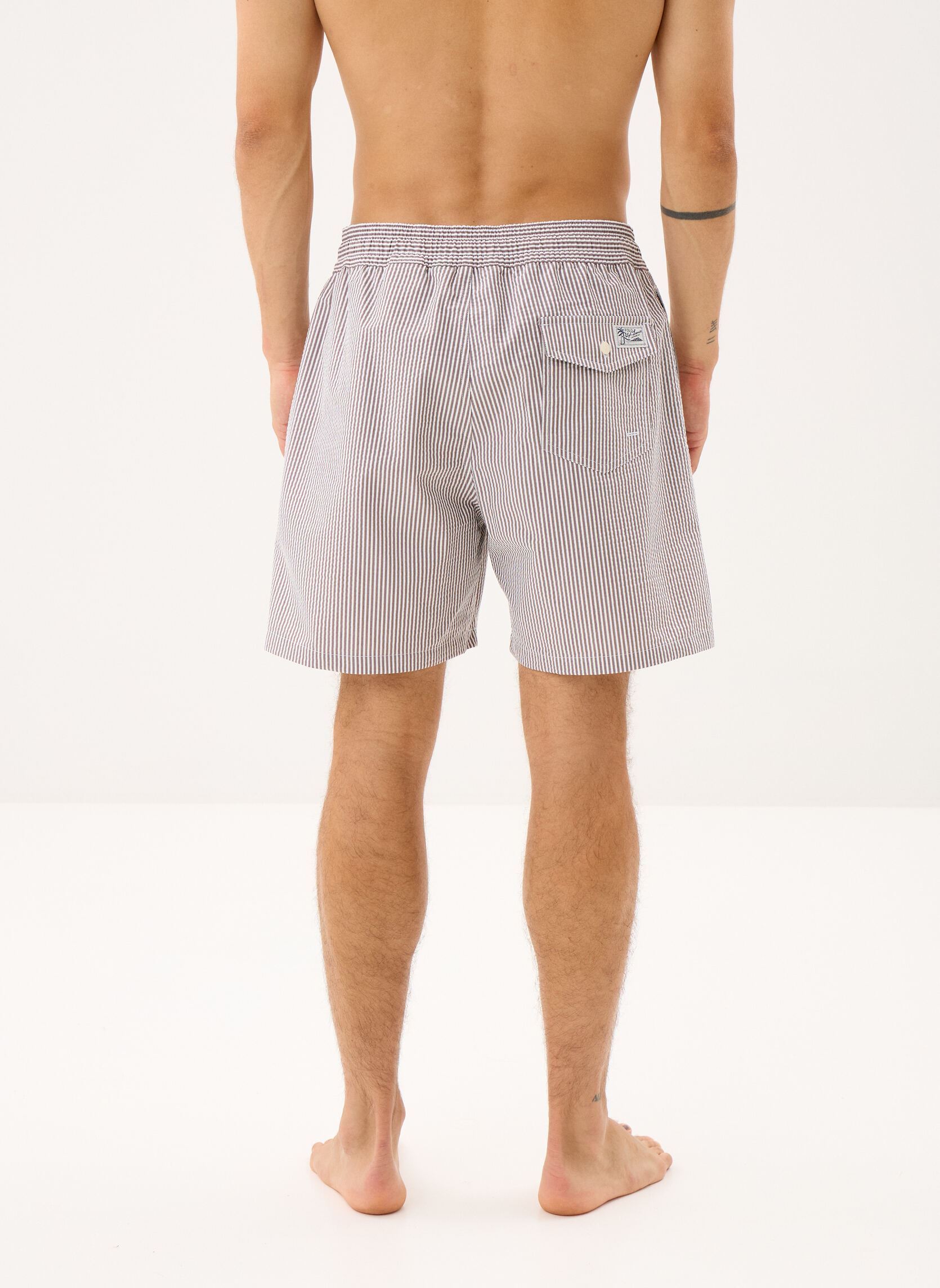 Shorts Traveler-Mid-Trunk 710957784 heren bruin Polo Ralph Lauren Shorts Traveler-Mid-Trunk 710957784 heren bruin NUTMEG BROWN SEERSUCKER