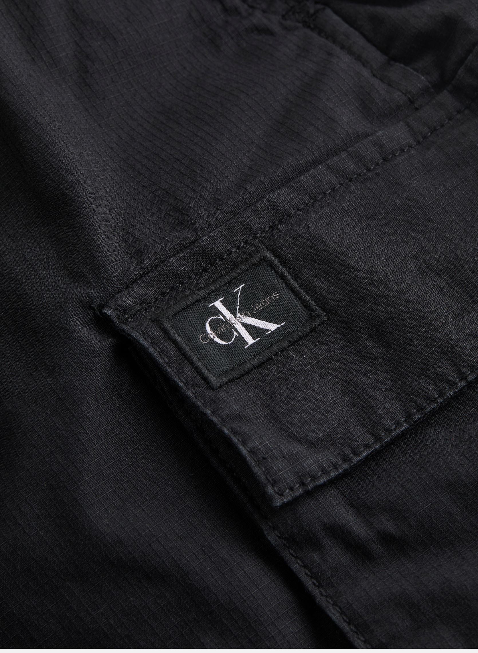 Shorts Washed Cargo Short J30J327376 homme noir Calvin Klein Jeans Shorts Washed Cargo Short J30J327376 homme noir CK BLACK