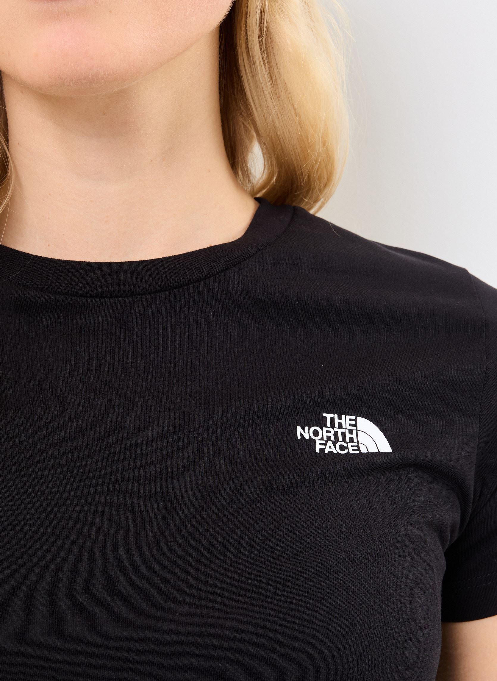 Tee-shirts manches courtes W S/S SIMPLE DOME SLIM TEE femme noir The North Face Tee-shirts manches courtes W S/S SIMPLE DOME SLIM TEE femme noir TNF BLACK