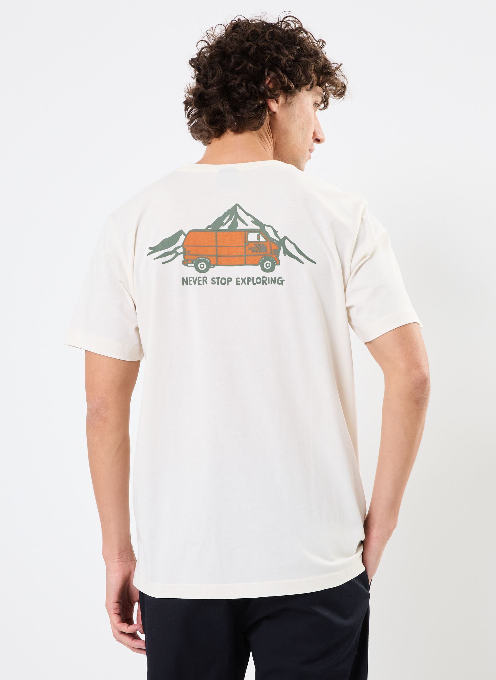 T-shirts met korte mouwen M SS OUTDOOR GRAPHIC TEE heren wit The North Face T-shirts met korte mouwen M SS OUTDOOR GRAPHIC TEE heren wit WHITE DUNE