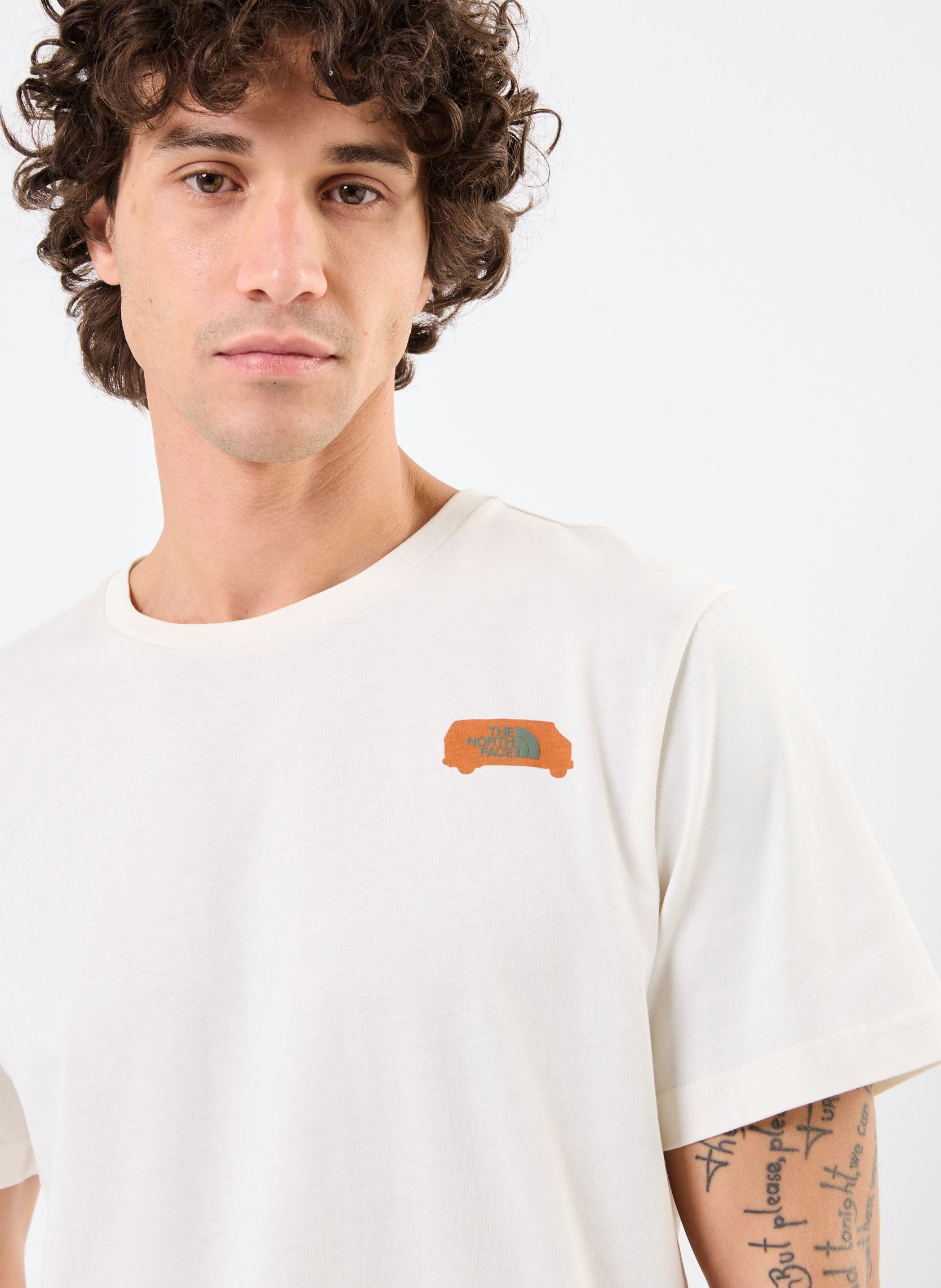 T-shirts met korte mouwen M SS OUTDOOR GRAPHIC TEE heren wit The North Face T-shirts met korte mouwen M SS OUTDOOR GRAPHIC TEE heren wit WHITE DUNE