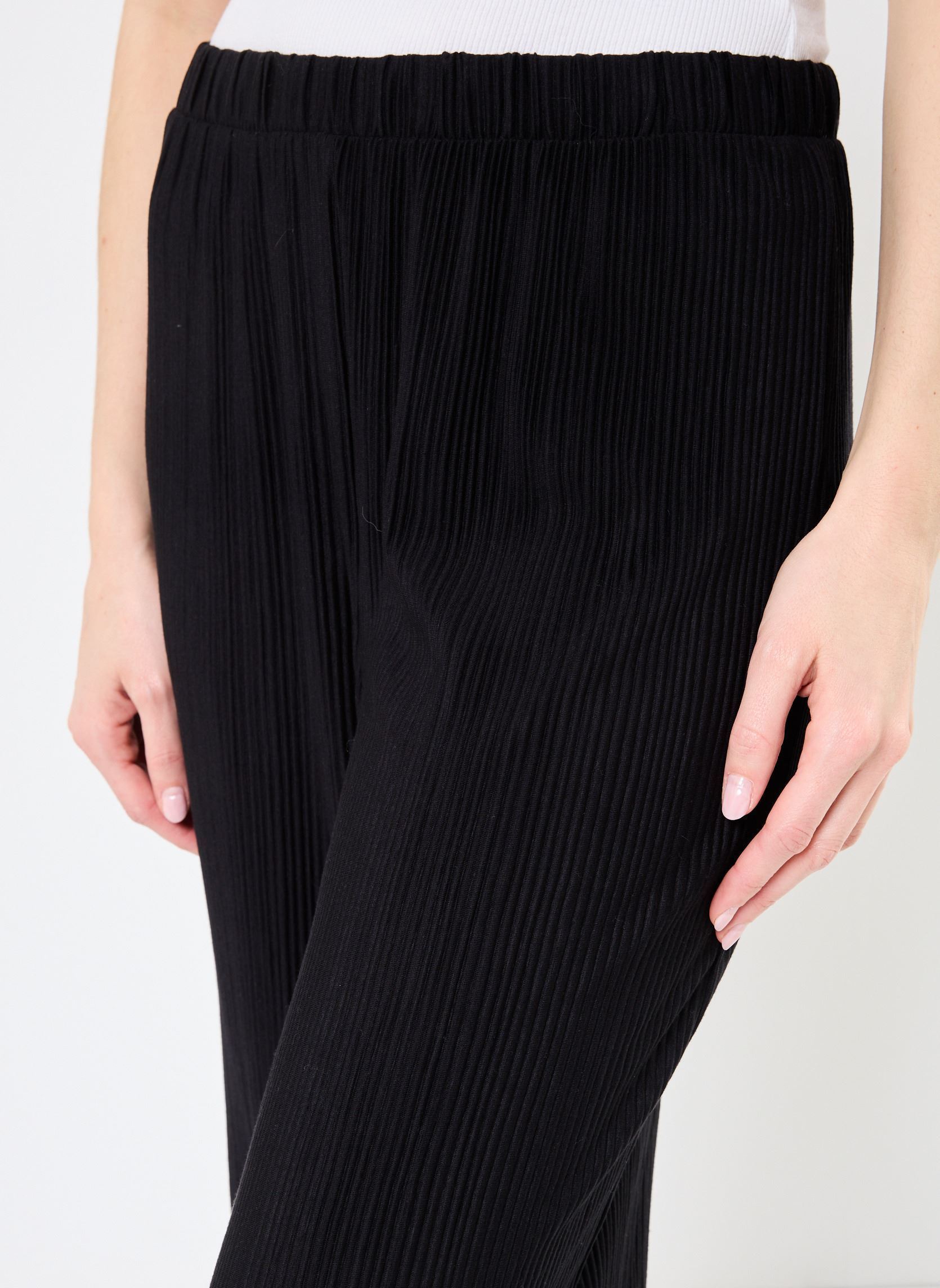 Pantalons larges VIPLISA HW LOOSE PANTS - NOOS femme noir Vila Pantalons larges VIPLISA HW LOOSE PANTS - NOOS femme noir Black Beauty