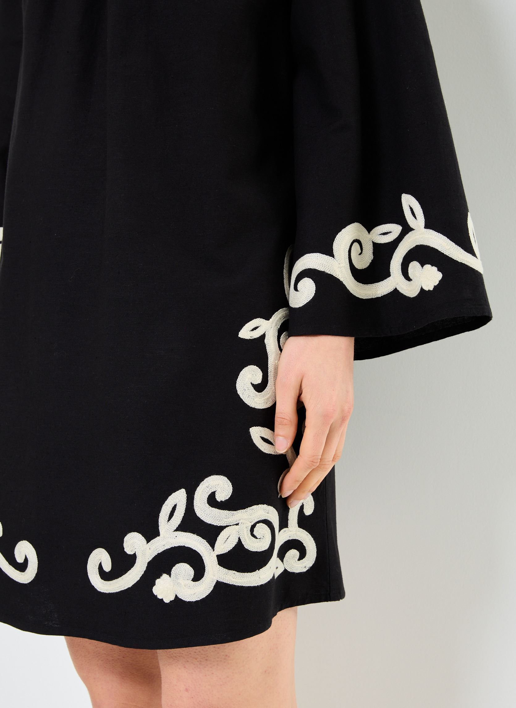 Vestidos VIPOLENE O-NECK L/S SHORT DRESS mujer negro Vila Vestidos VIPOLENE O-NECK L/S SHORT DRESS mujer negro Black Beauty