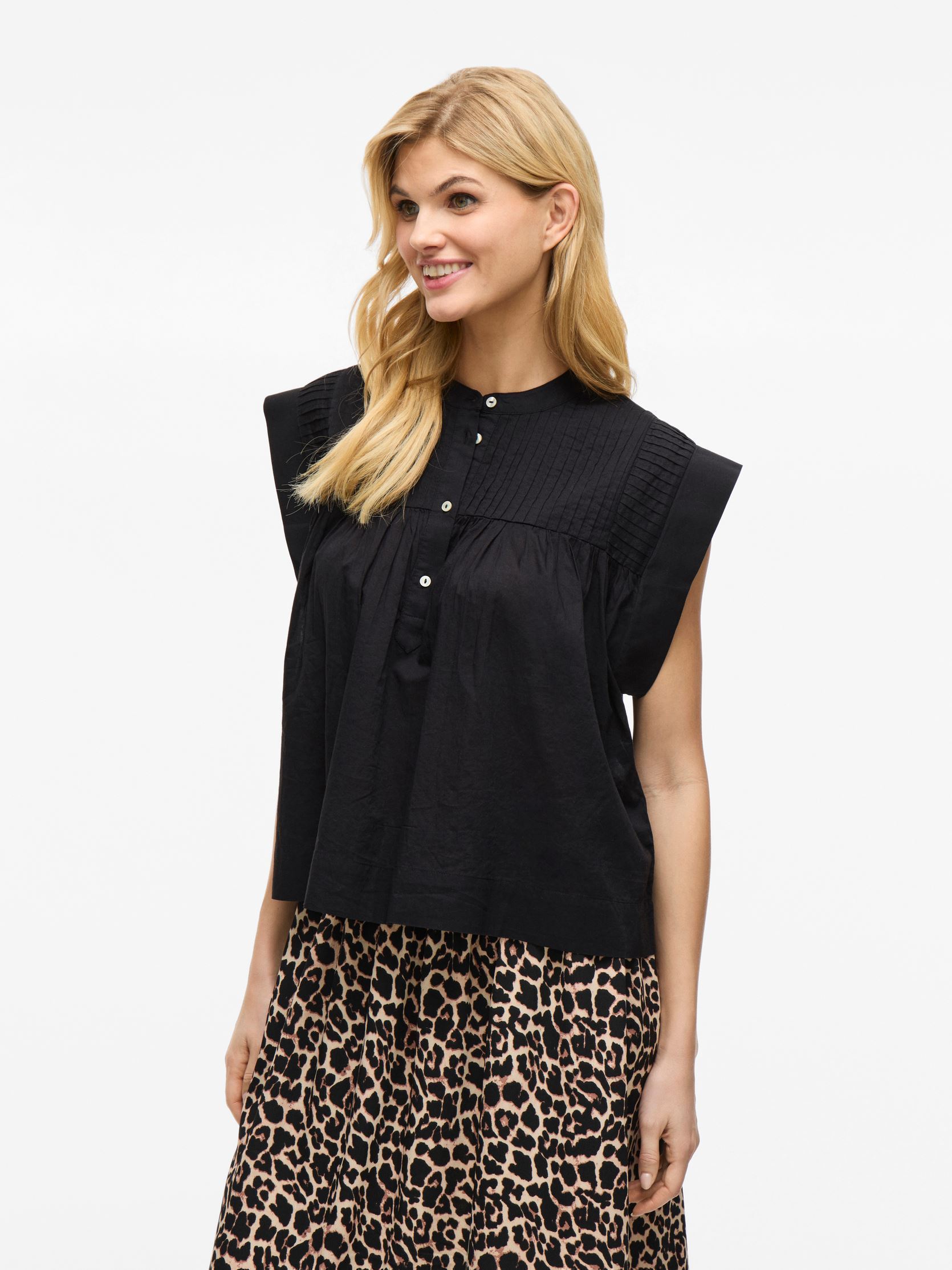 Tops VIKATINKA S/L SHORT SHIRT femme noir Vila Tops VIKATINKA S/L SHORT SHIRT femme noir Black Beauty