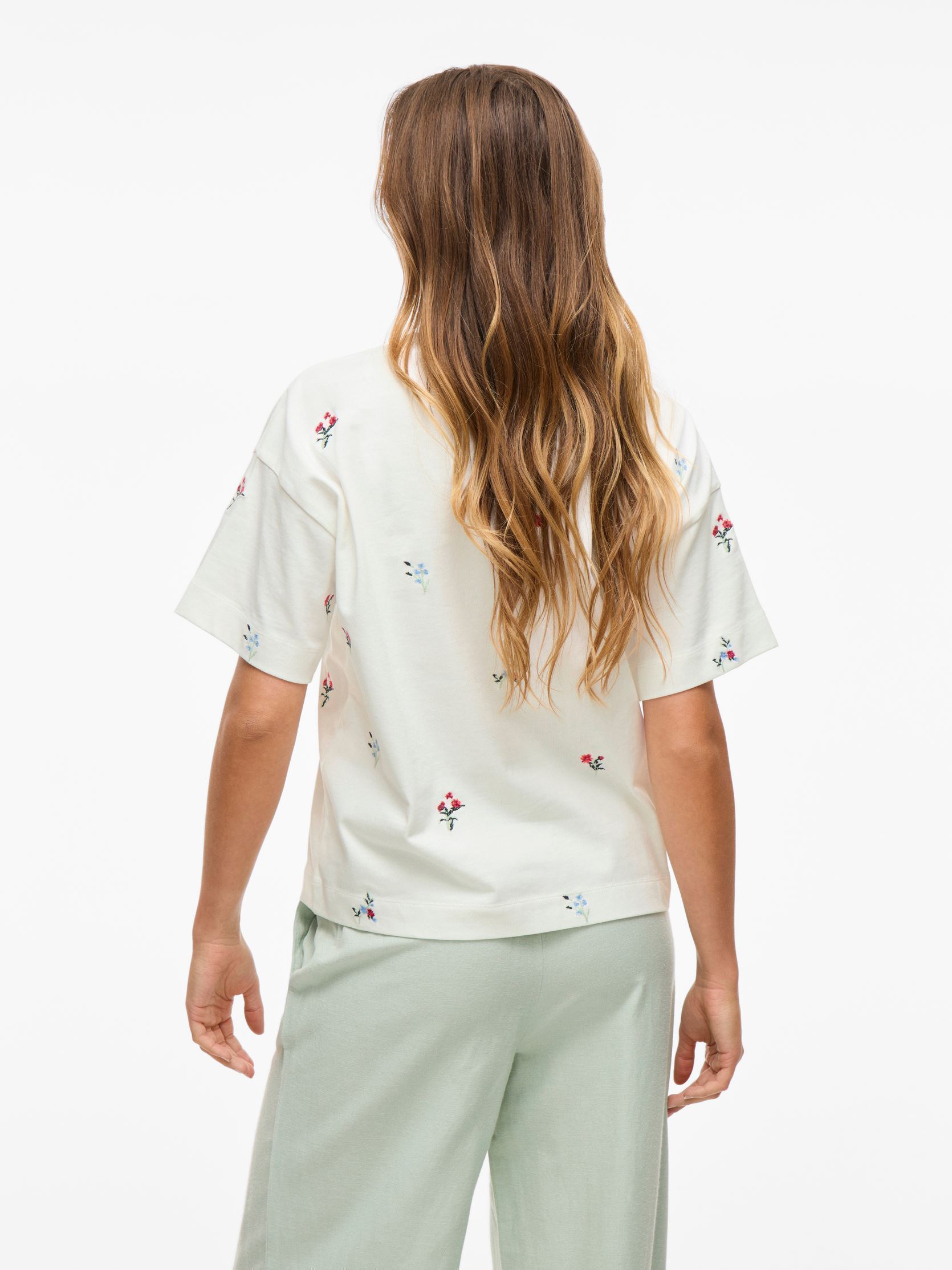 Tee-shirts manches courtes VIMONIE FLOWER EMB S/S O-NECK femme blanc Vila Tee-shirts manches courtes VIMONIE FLOWER EMB S/S O-NECK femme blanc SNOW WHITE FLOWER