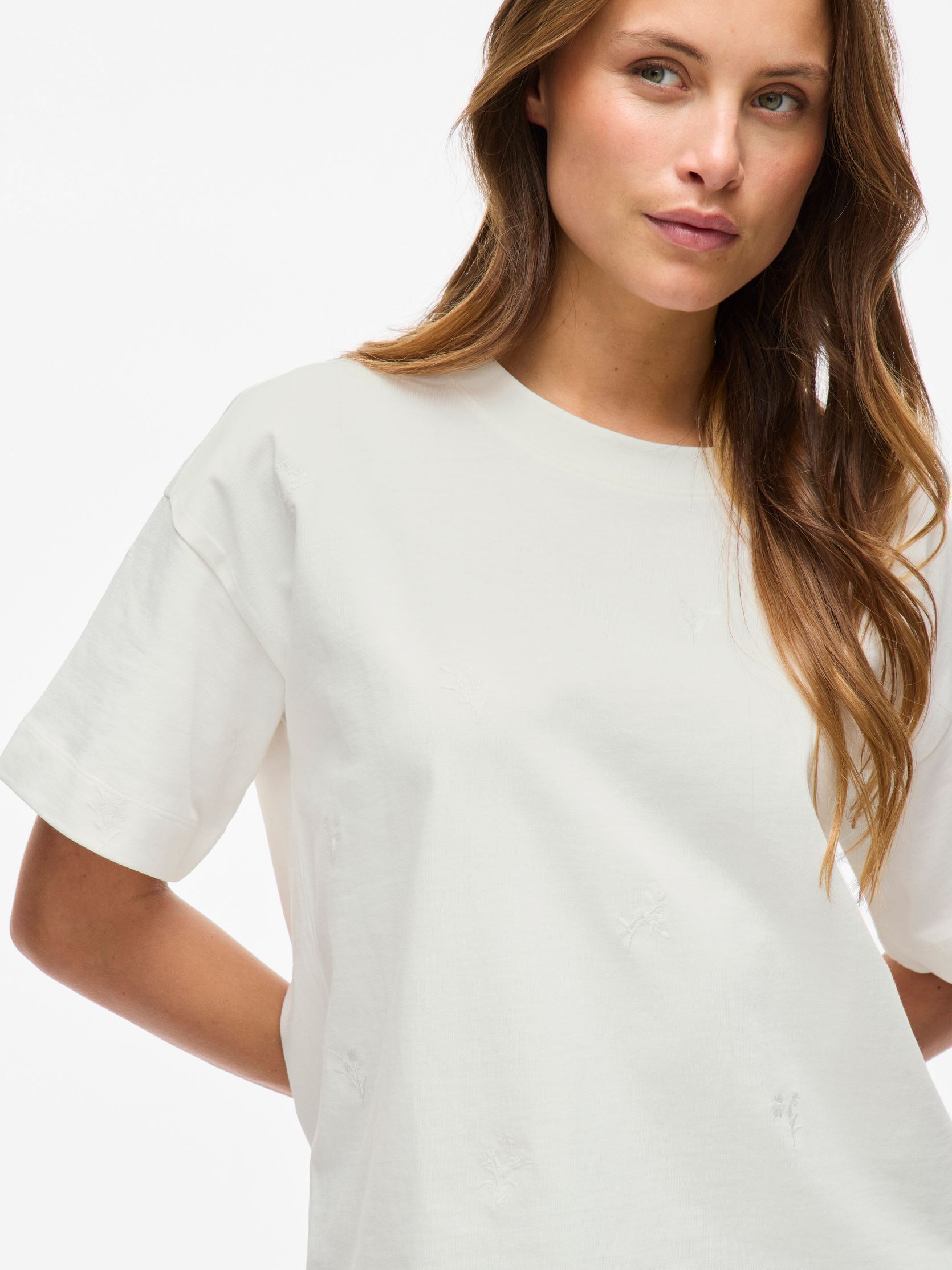 Kurzarm-T-Shirts VIMONIE FLOWER EMB S/S O-NECK damen weiß Vila Kurzarm-T-Shirts VIMONIE FLOWER EMB S/S O-NECK damen weiß SNOW WHITE