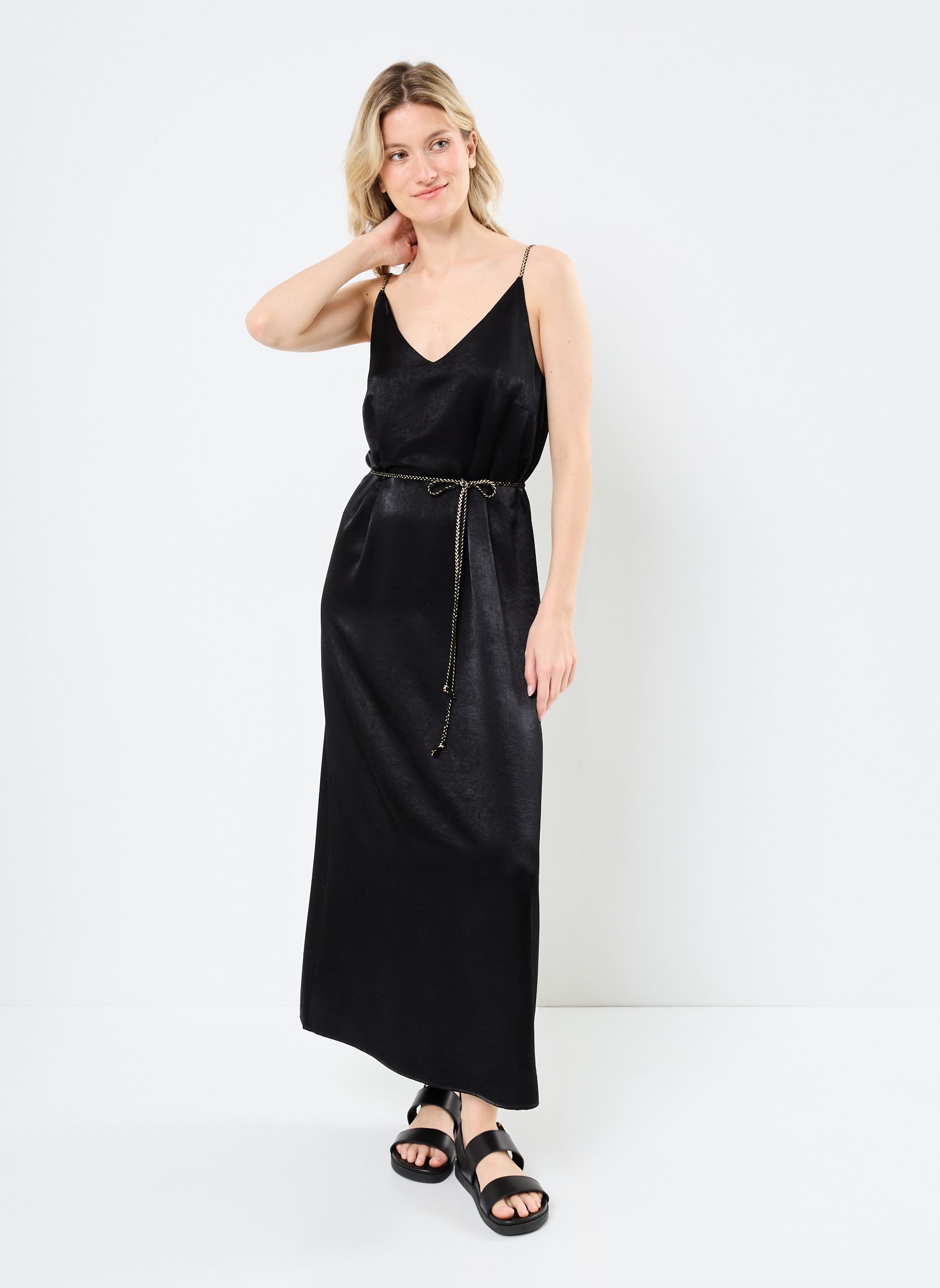 Robes longues VISANIA V-NECK S/L ANKLE DRESS/DC femme noir Vila Robes longues VISANIA V-NECK S/L ANKLE DRESS/DC femme noir BLACK BEAUTY