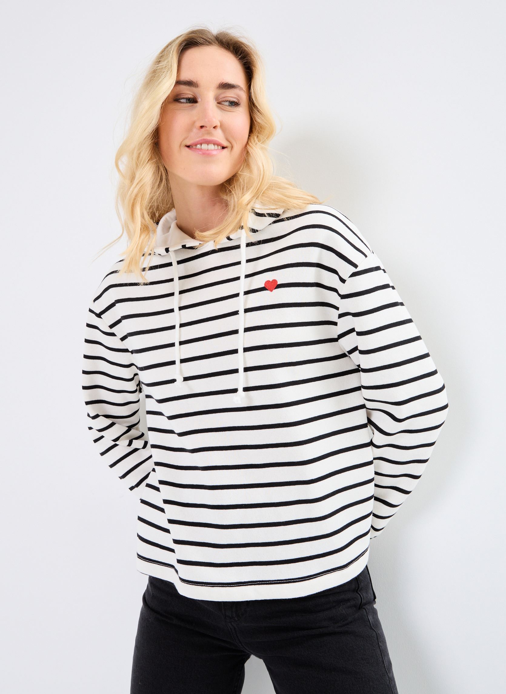 PIECES hoodie PCCHILLI rood kopen? | Morgen in huis