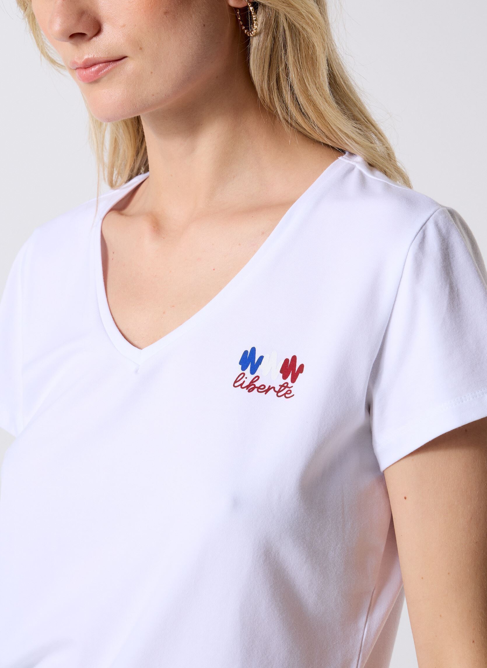 T-shirt a maniche corte PCSERIMA SS T-SHIRT FC BC donna bianco Pieces T-shirt a maniche corte PCSERIMA SS T-SHIRT FC BC donna bianco BRIGHT WHITE LIBERTE