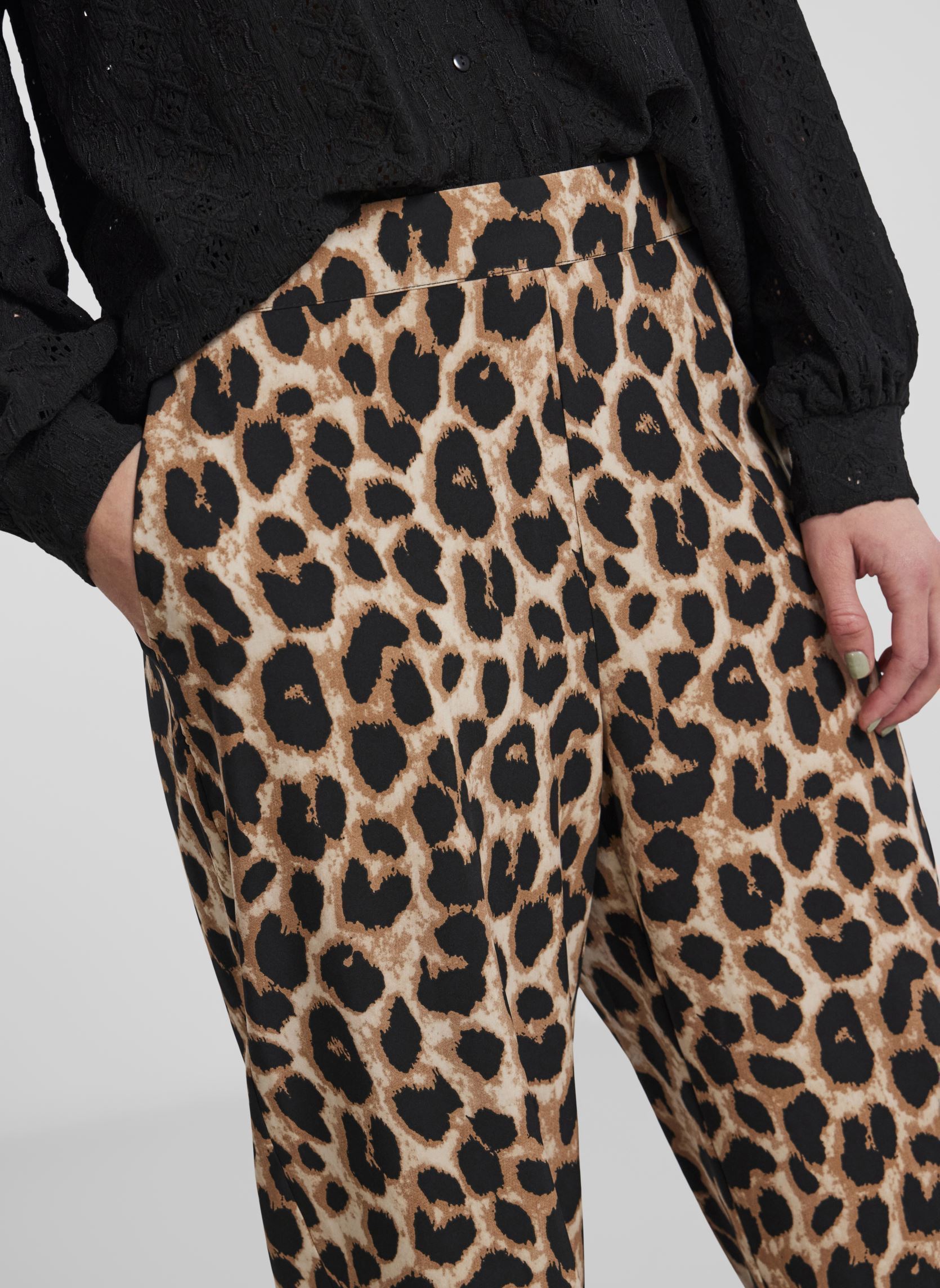 Pantaloni dritti PCGURLA HW PANTS WVN NOOS BC donna nero Pieces Pantaloni dritti PCGURLA HW PANTS WVN NOOS BC donna nero Black Leo