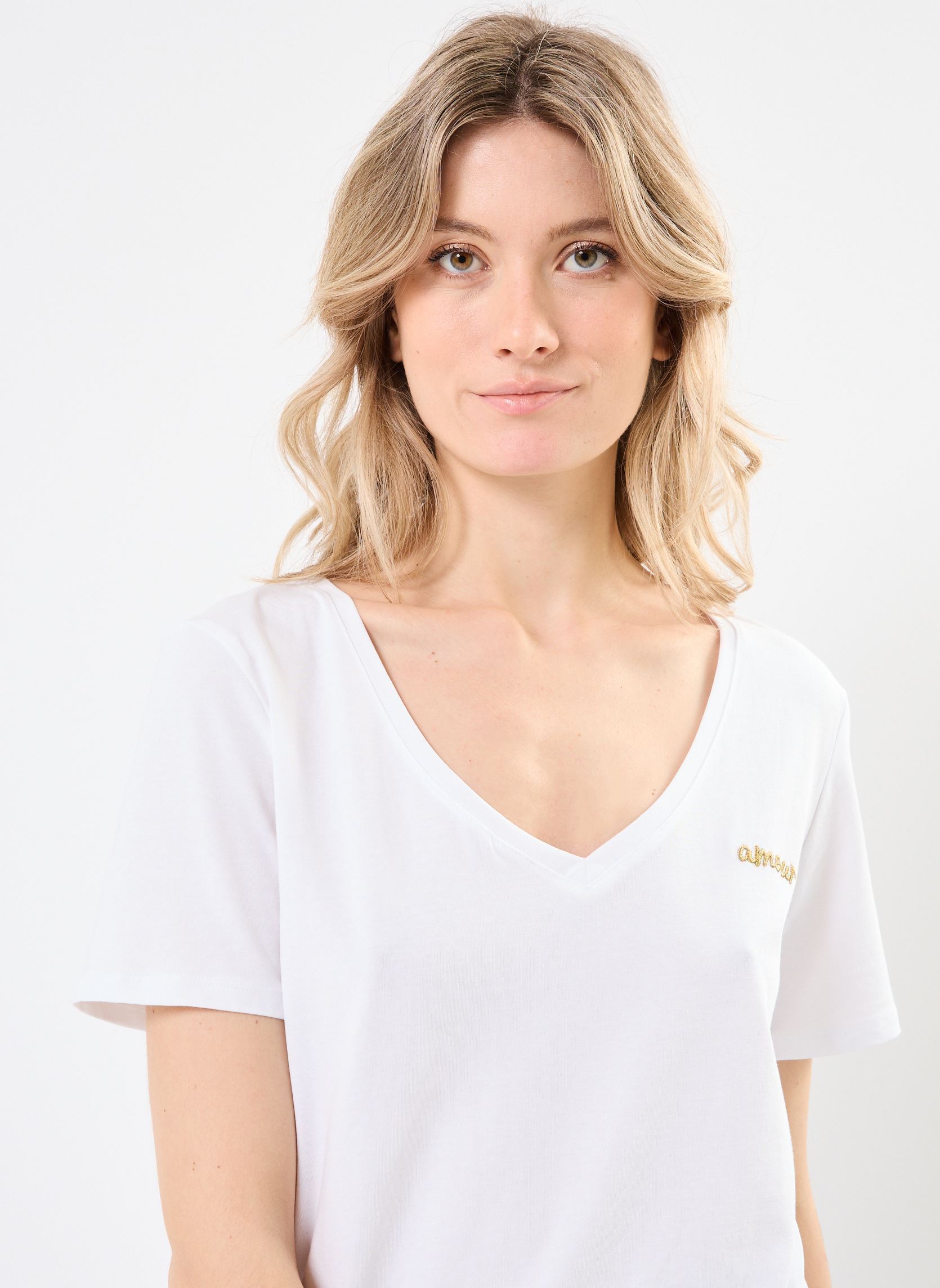 Tee-shirts manches courtes PCMILLY TEE EMB KAC FC BC femme blanc Pieces Tee-shirts manches courtes PCMILLY TEE EMB KAC FC BC femme blanc Bright white