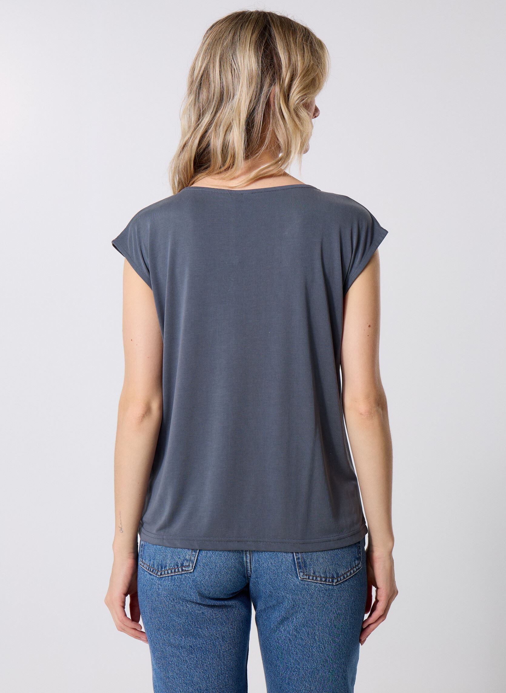 Tee-shirts manches courtes PCKAMALA LACE V-NECK TEE JRS FC BC femme bleu Pieces Tee-shirts manches courtes PCKAMALA LACE V-NECK TEE JRS FC BC femme bleu OMBRE BLUE