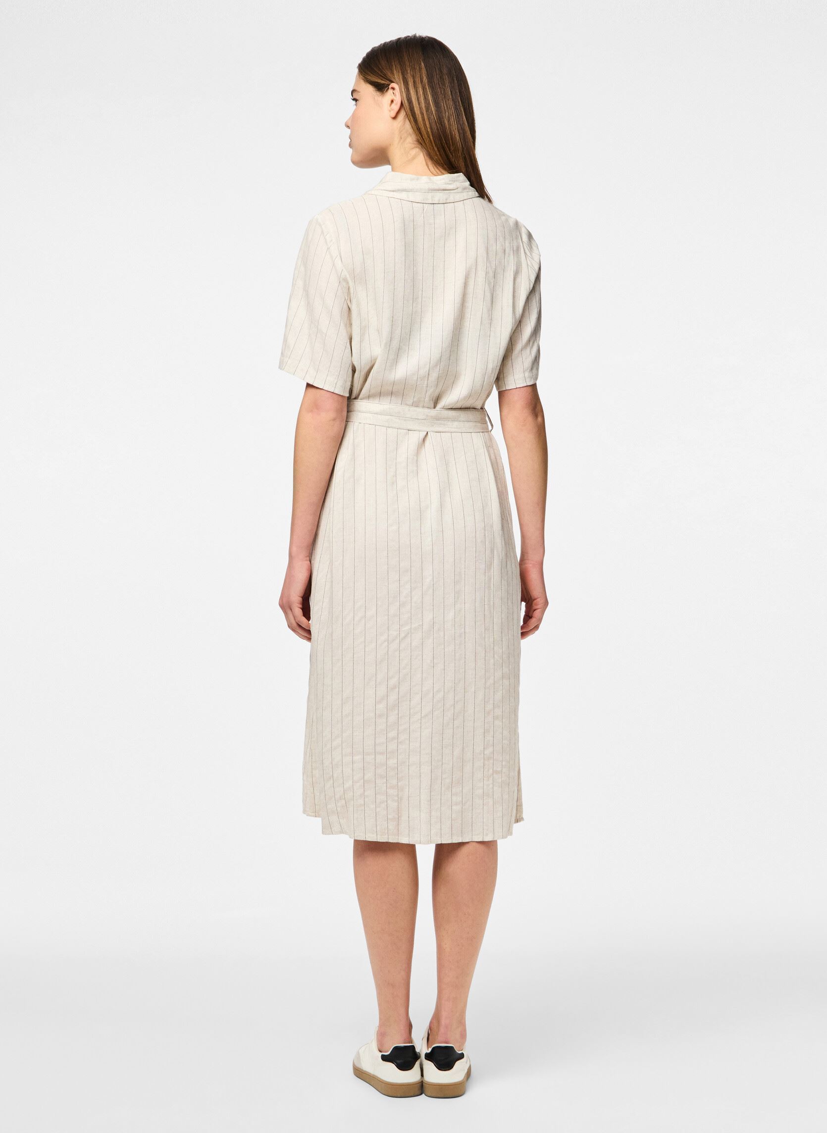 Overhemdjurken PCPIA 2/4 MIDI SHIRT DRESS WVN NOOS dames beige Pieces Overhemdjurken PCPIA 2/4 MIDI SHIRT DRESS WVN NOOS dames beige Birch