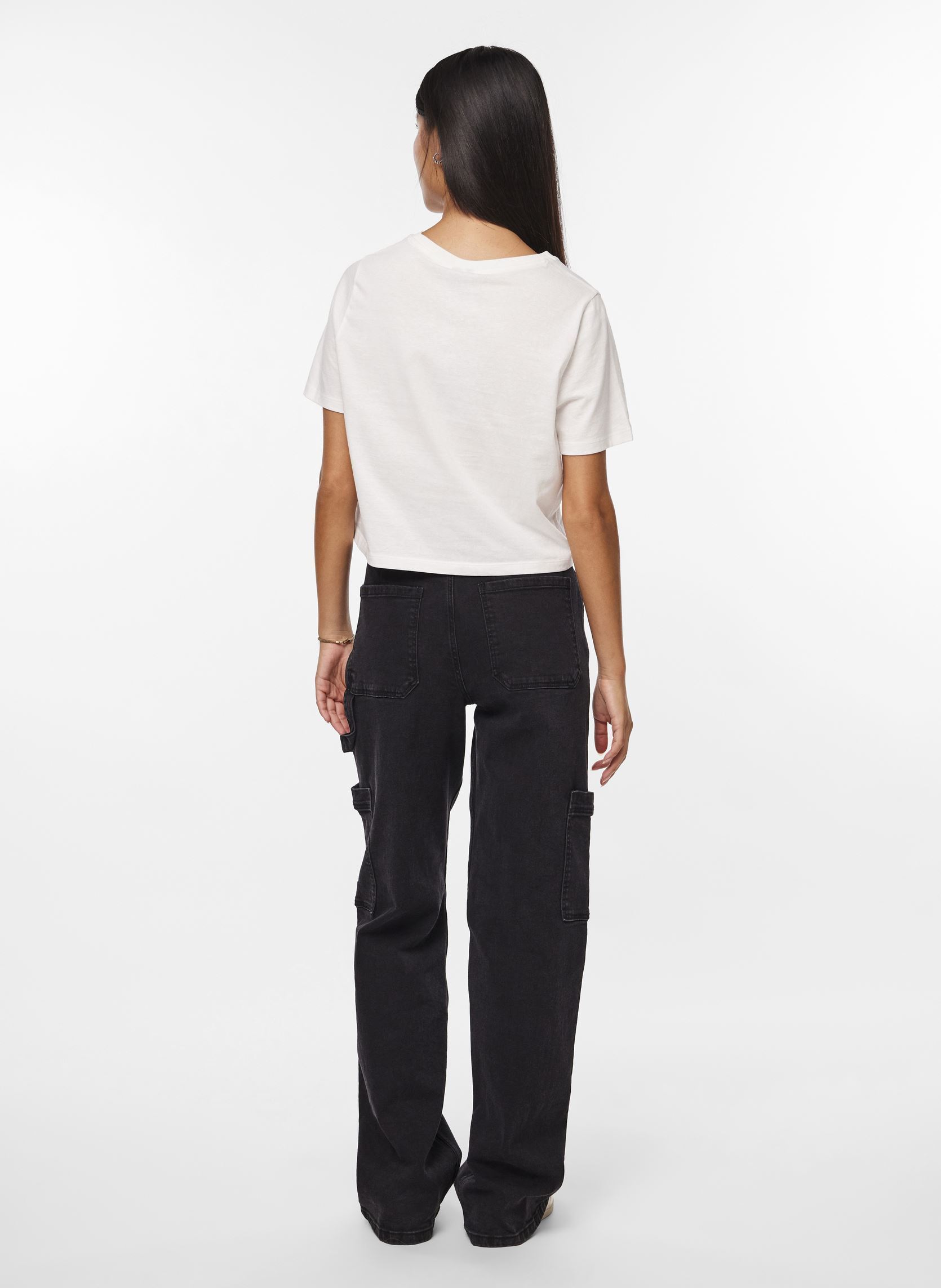T-shirt a maniche corte PCSARA SS SHORT TEE JRS NOOS donna bianco Pieces T-shirt a maniche corte PCSARA SS SHORT TEE JRS NOOS donna bianco BRIGHT WHITE