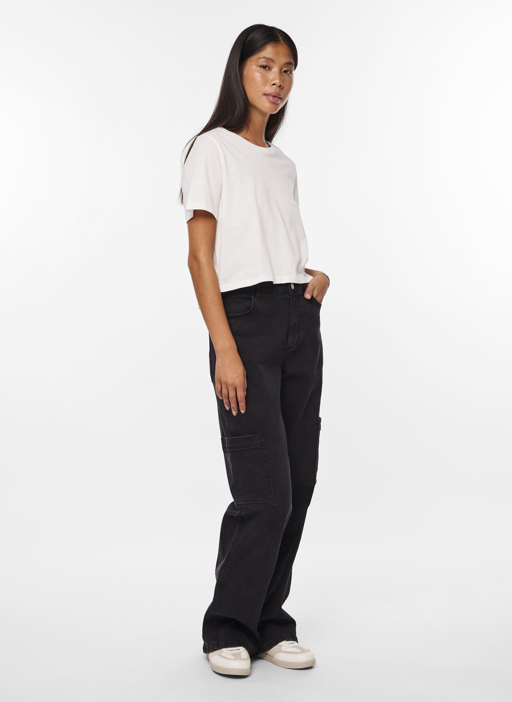 T-shirt a maniche corte PCSARA SS SHORT TEE JRS NOOS donna bianco Pieces T-shirt a maniche corte PCSARA SS SHORT TEE JRS NOOS donna bianco BRIGHT WHITE