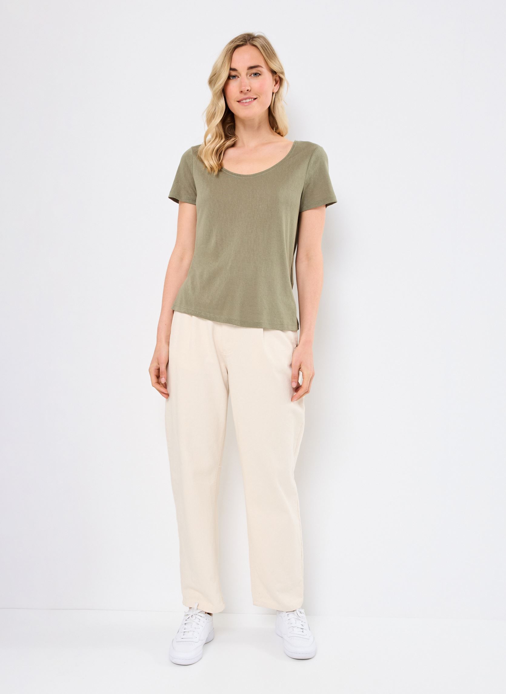 Tee-shirts PCSOPHIE SS U-NECK TEE JRS NOOS BC femme vert Pieces Tee-shirts PCSOPHIE SS U-NECK TEE JRS NOOS BC femme vert Deep Lichen Green