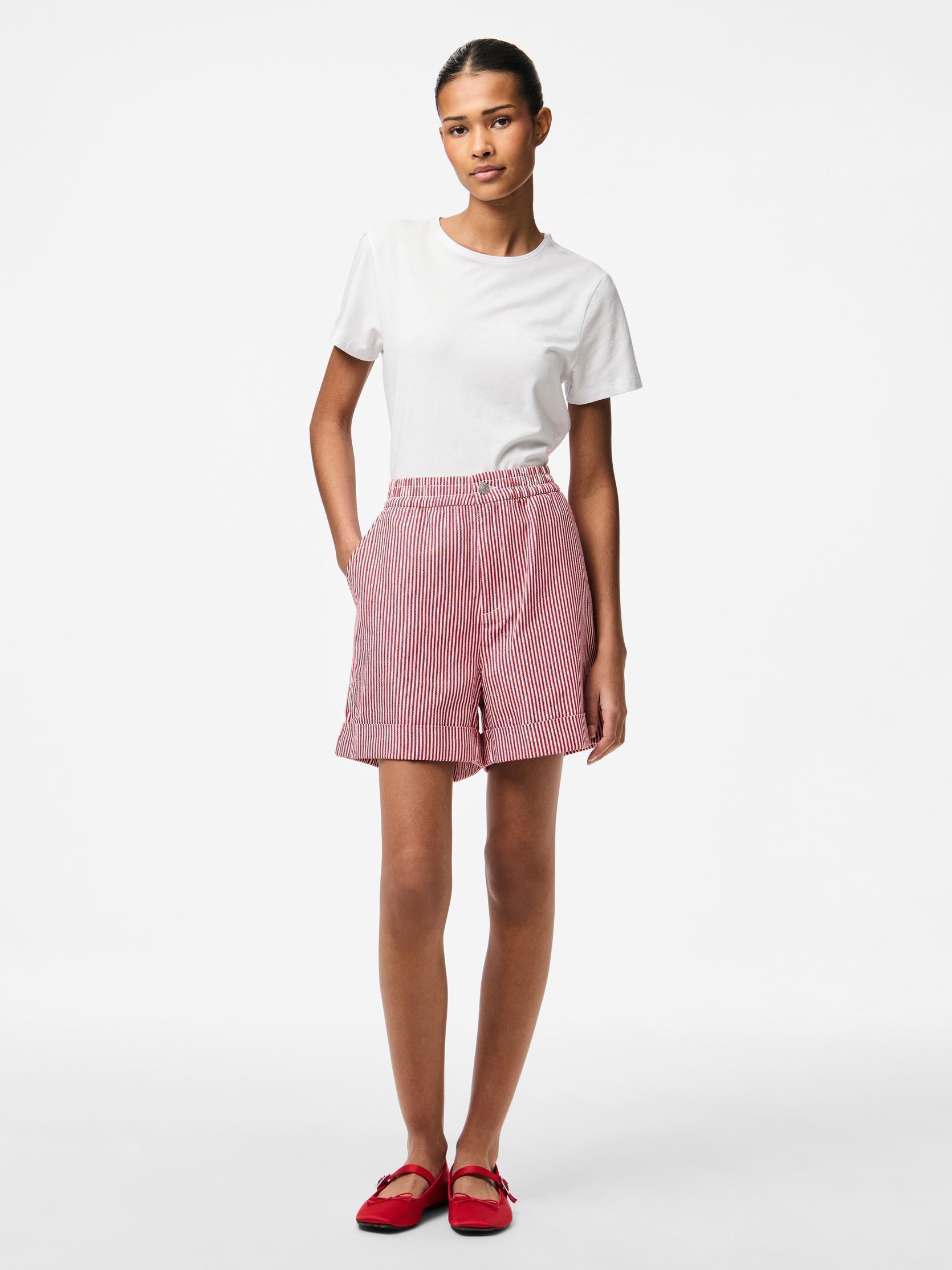 Shorts PCALLO HW FOLD UP SHORTS BC FSY dames rood Pieces Shorts PCALLO HW FOLD UP SHORTS BC FSY dames rood Salsa