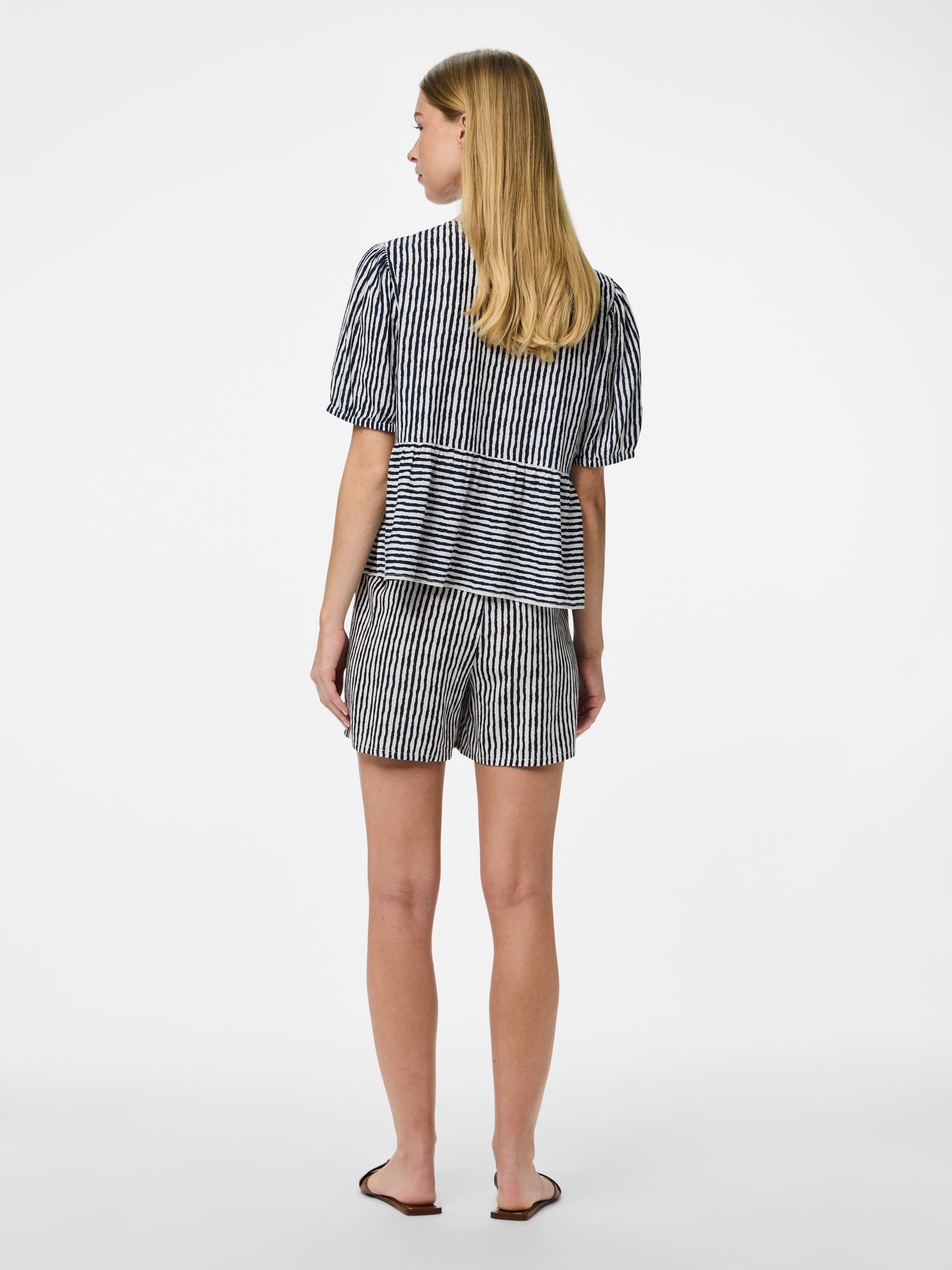 Shorts PCTALVINA HW SHORTS WVN BC femme blanc Pieces Shorts PCTALVINA HW SHORTS WVN BC femme blanc Cloud Dancer