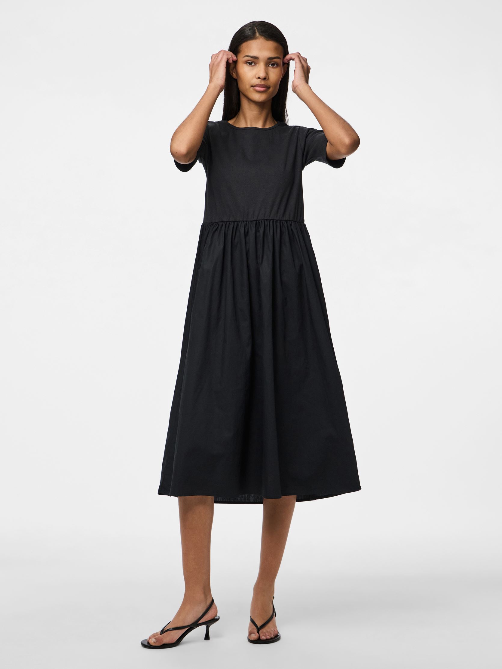 PIECES Abito Midi Donna Pcjonya SL Dress WVN - Girocollo, Senza Maniche, Tessuto Leggero, Perfetto Per L'Autunno, Vestibilità Normale