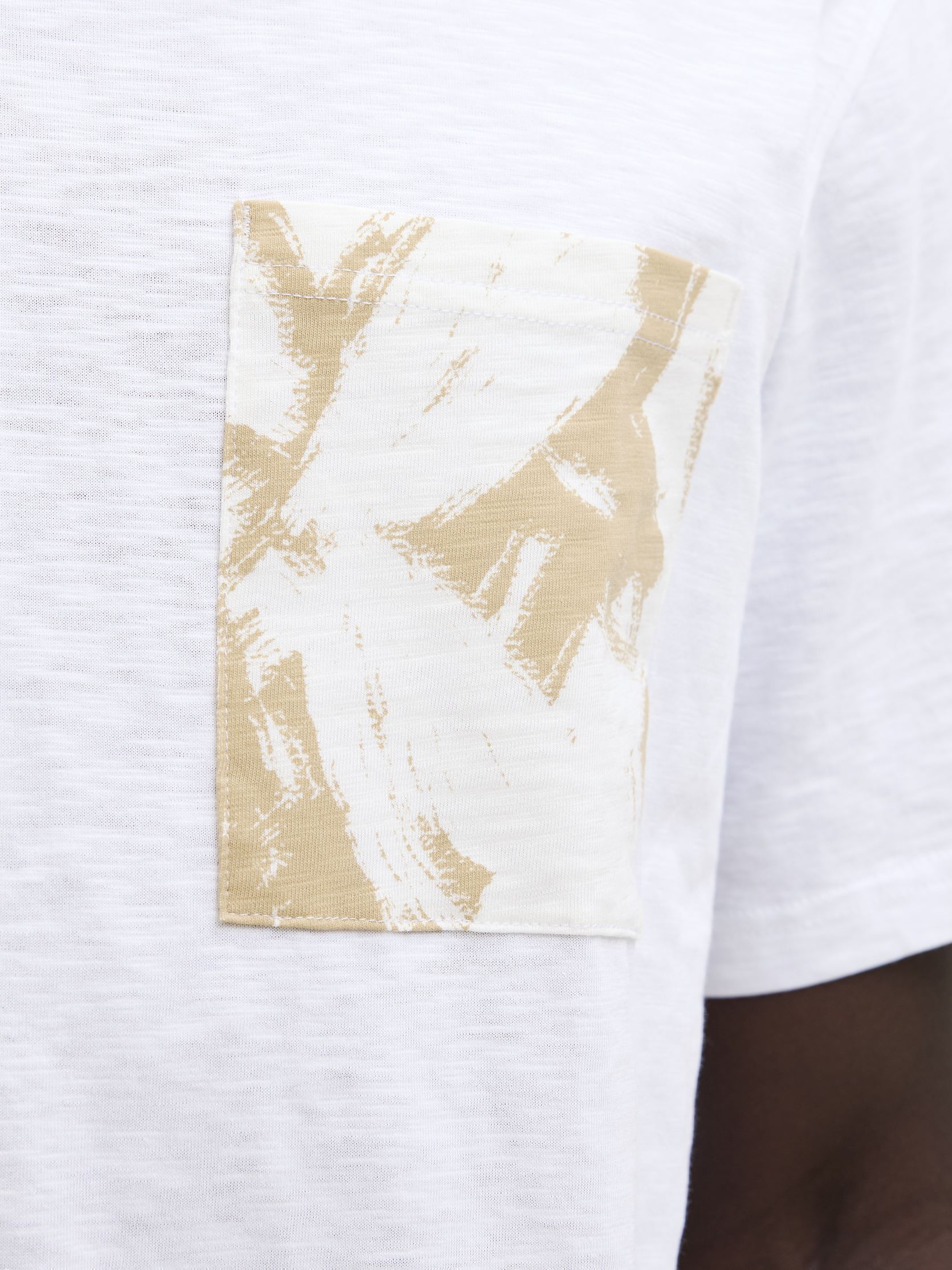 Tee-shirts manches courtes JORSPLIT AOP POCKET TEE SS CREW NECK homme blanc Jack & Jones Tee-shirts manches courtes JORSPLIT AOP POCKET TEE SS CREW NECK homme blanc BRIGHT WHITE