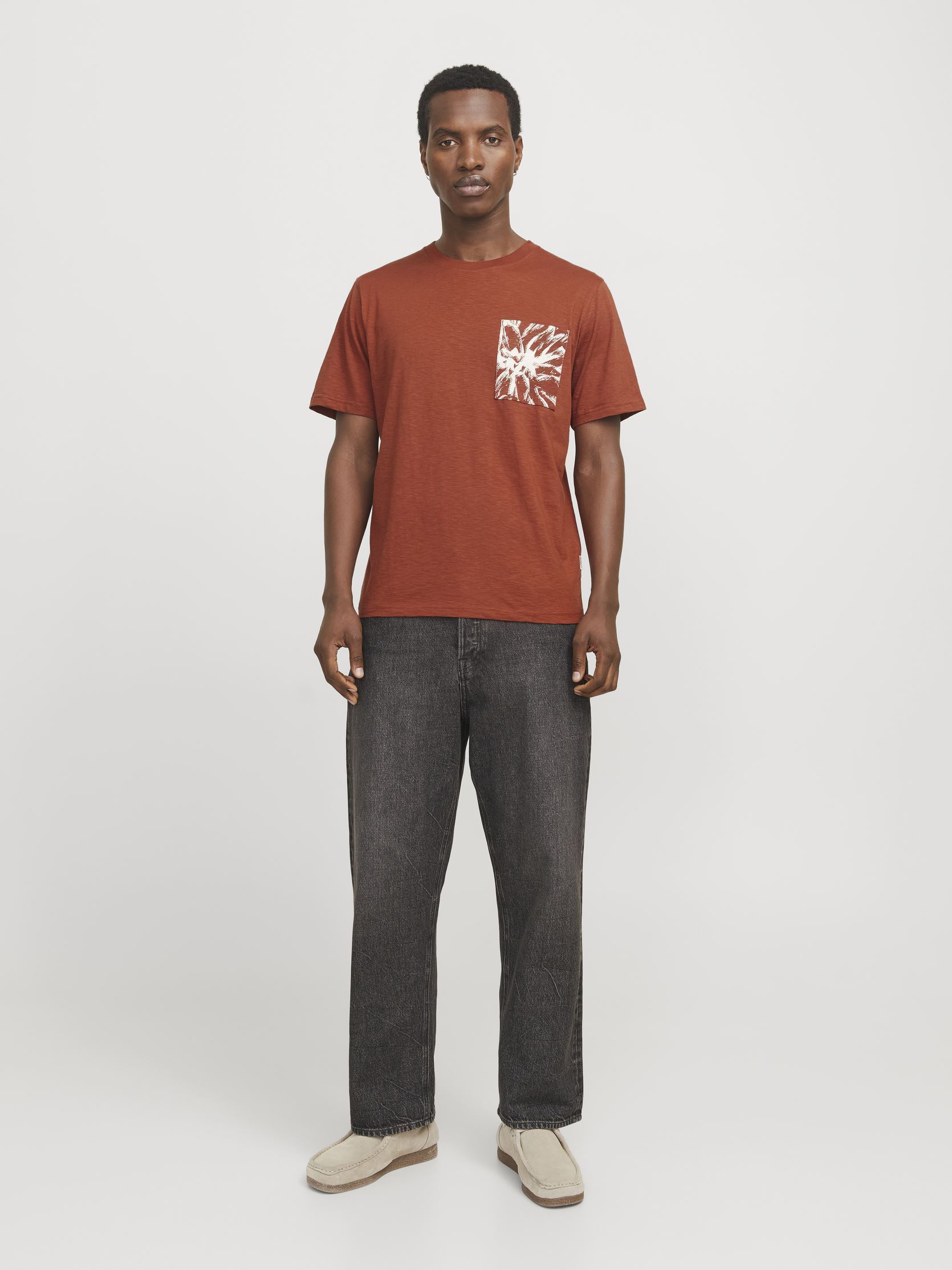 Tee-shirts manches courtes JORSPLIT AOP POCKET TEE SS CREW NECK homme marron Jack & Jones Tee-shirts manches courtes JORSPLIT AOP POCKET TEE SS CREW NECK homme marron ARABIAN SPICE