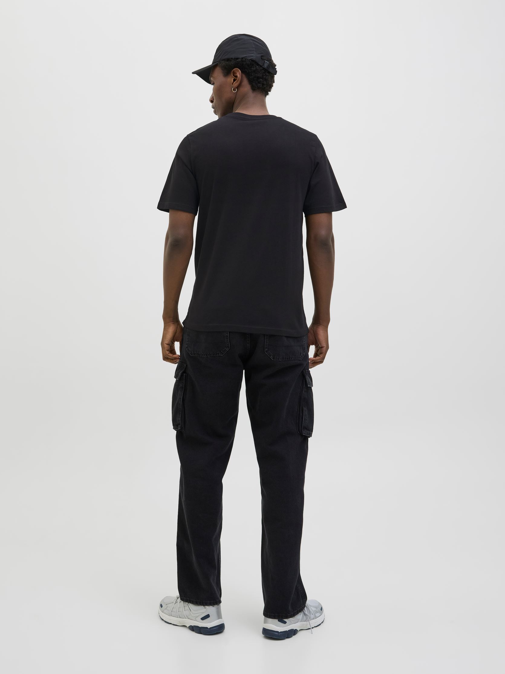 Tee-shirts manches courtes JCOLOGAN SUMMER PRINT TEE CREW NECK SMU homme noir Jack & Jones Tee-shirts manches courtes JCOLOGAN SUMMER PRINT TEE CREW NECK SMU homme noir BLACK