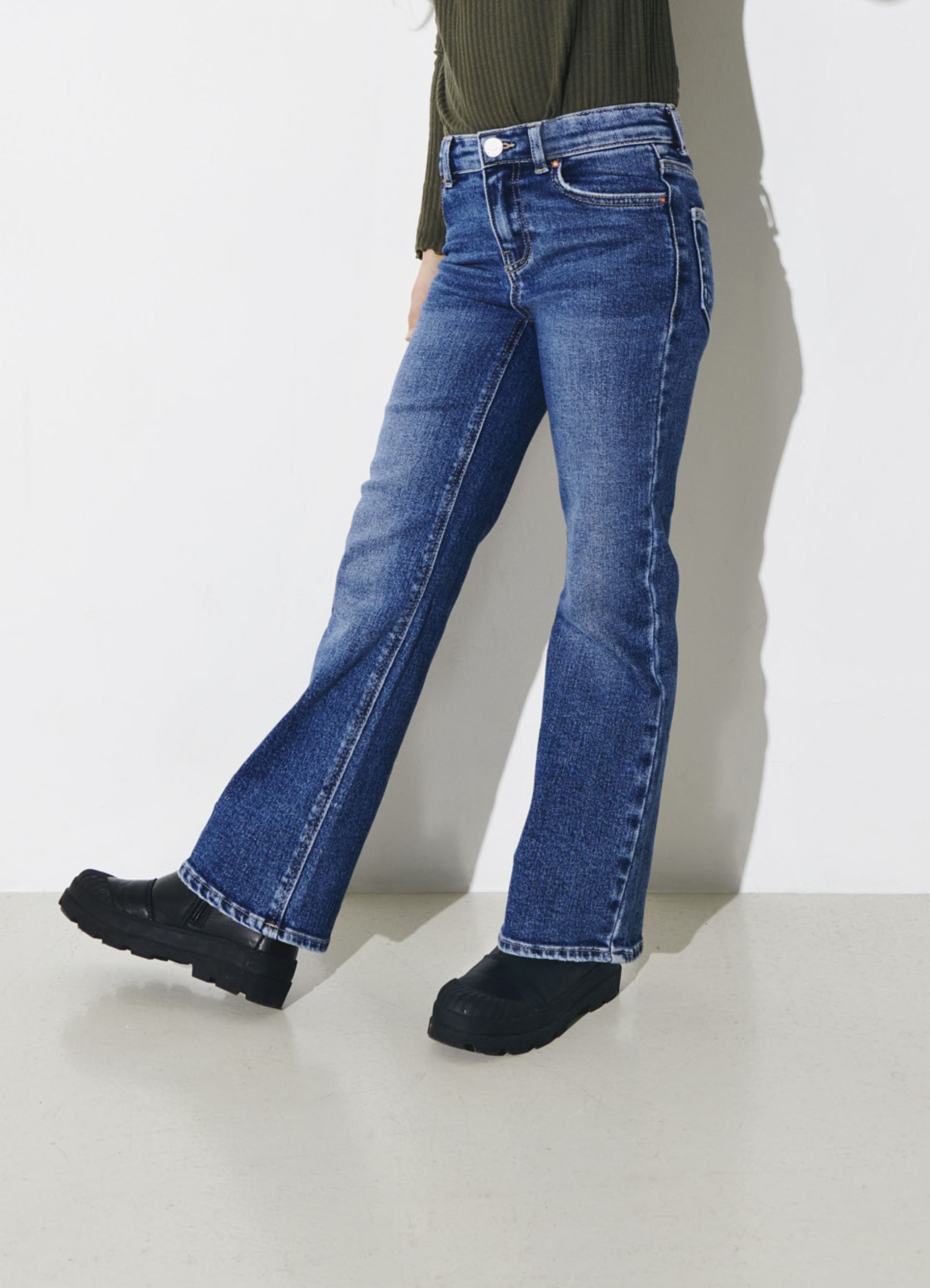 Jeans Kogjuicy Wide Leg Dnm Cro557 Noos 152648 fille bleu Kids Only Jeans Kogjuicy Wide Leg Dnm Cro557 Noos 152648 fille bleu Medium Blue Denim