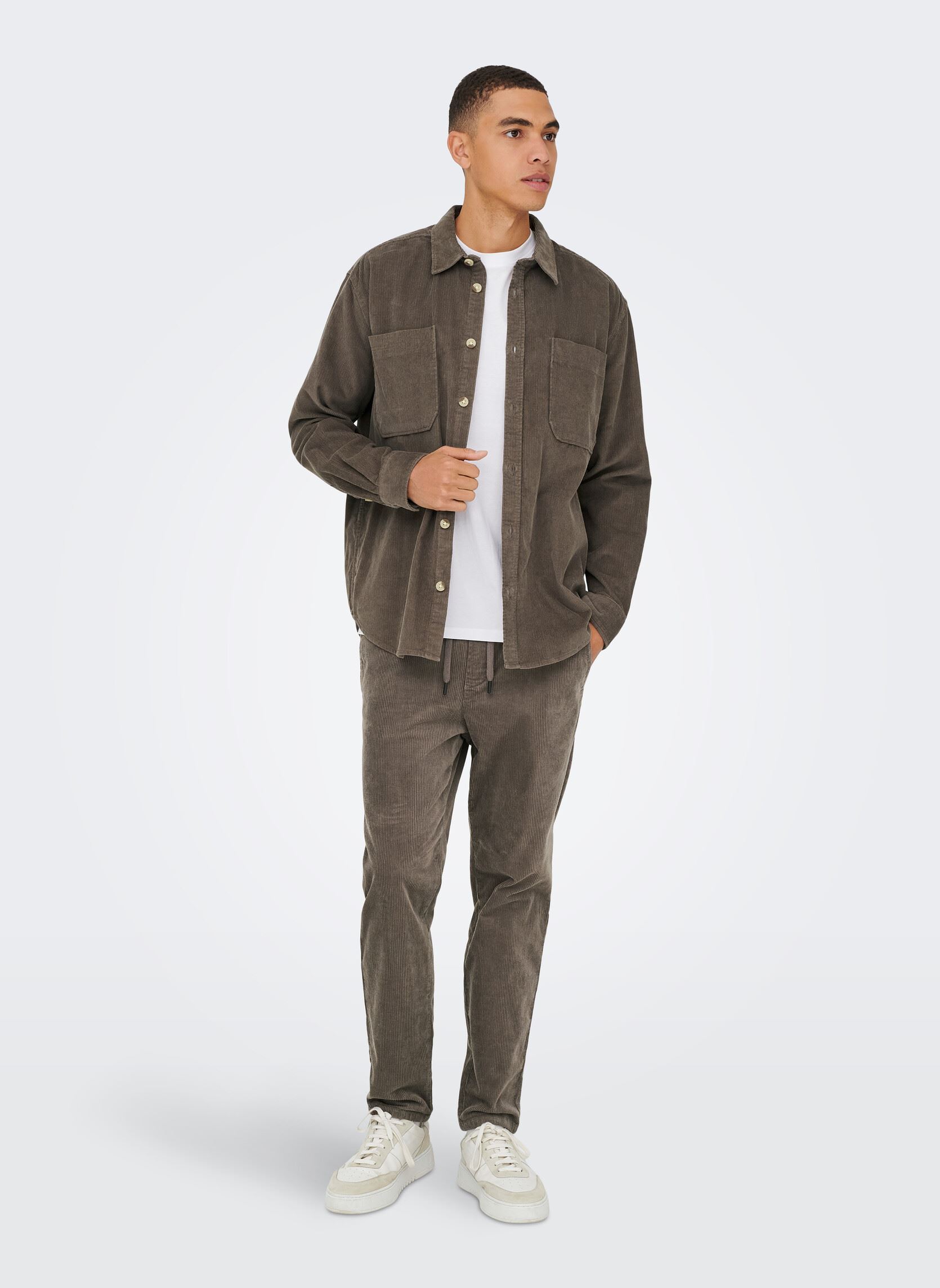 Chemises ONSALP RLX 2PKT WASHD CORD LS SHIRT NOOS homme marron Only & Sons Chemises ONSALP RLX 2PKT WASHD CORD LS SHIRT NOOS homme marron FALCON