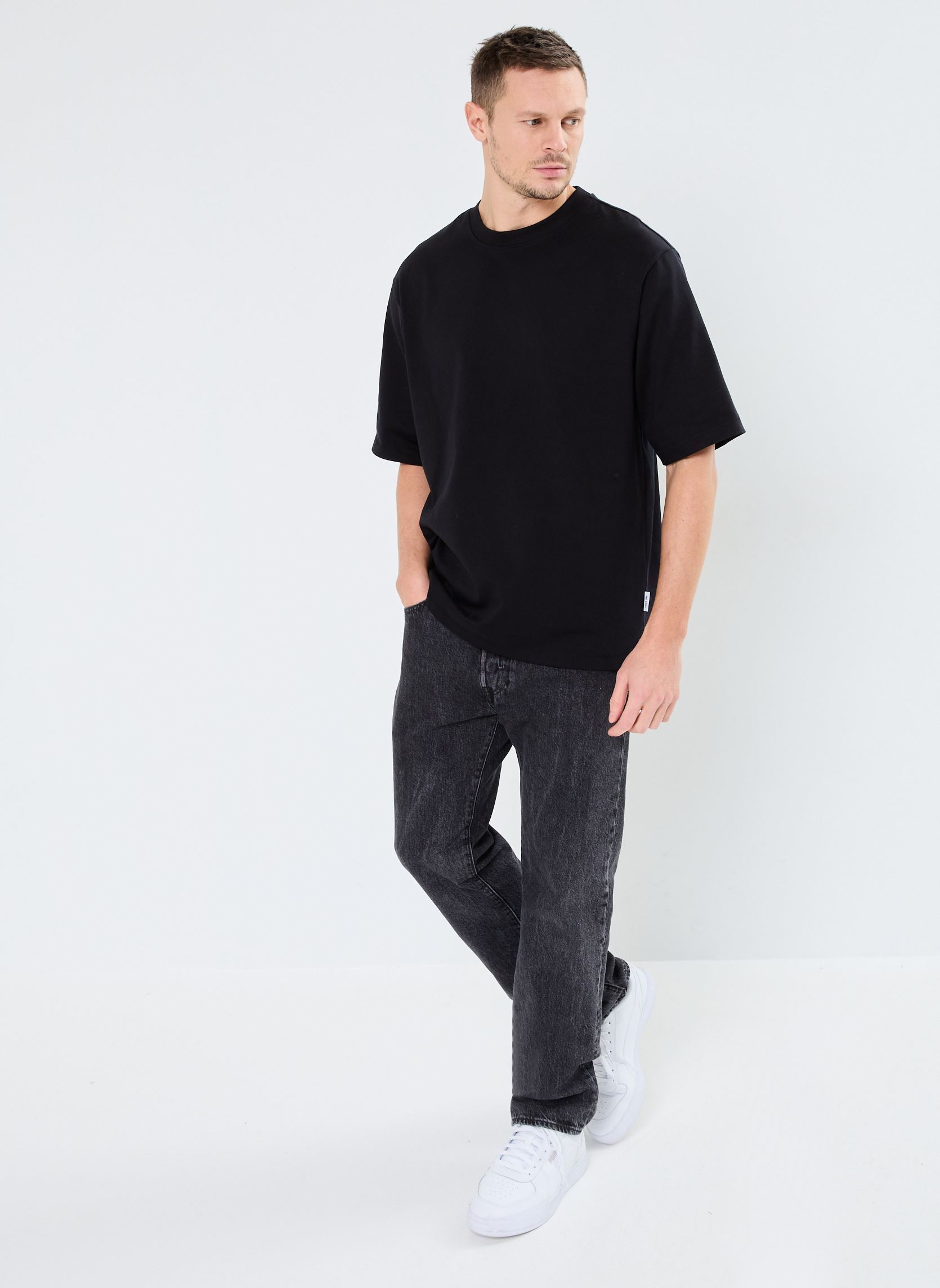 Tee-shirts manches courtes ONSMILLENIUM OVZ SS TEE NOOS homme noir Only & Sons Tee-shirts manches courtes ONSMILLENIUM OVZ SS TEE NOOS homme noir BLACK