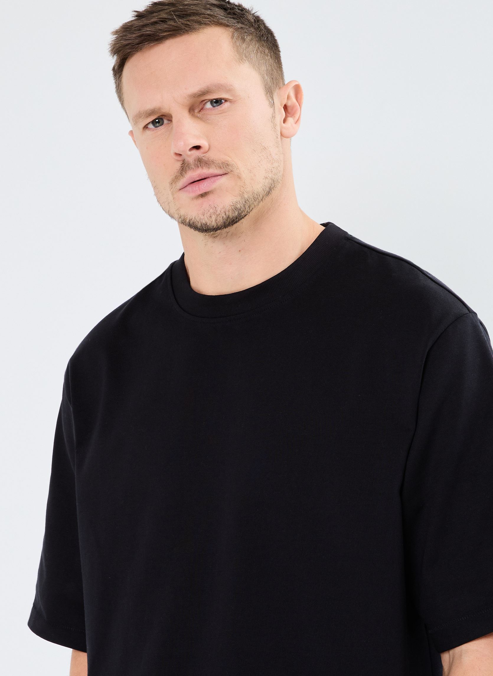 Tee-shirts manches courtes ONSMILLENIUM OVZ SS TEE NOOS homme noir Only & Sons Tee-shirts manches courtes ONSMILLENIUM OVZ SS TEE NOOS homme noir BLACK