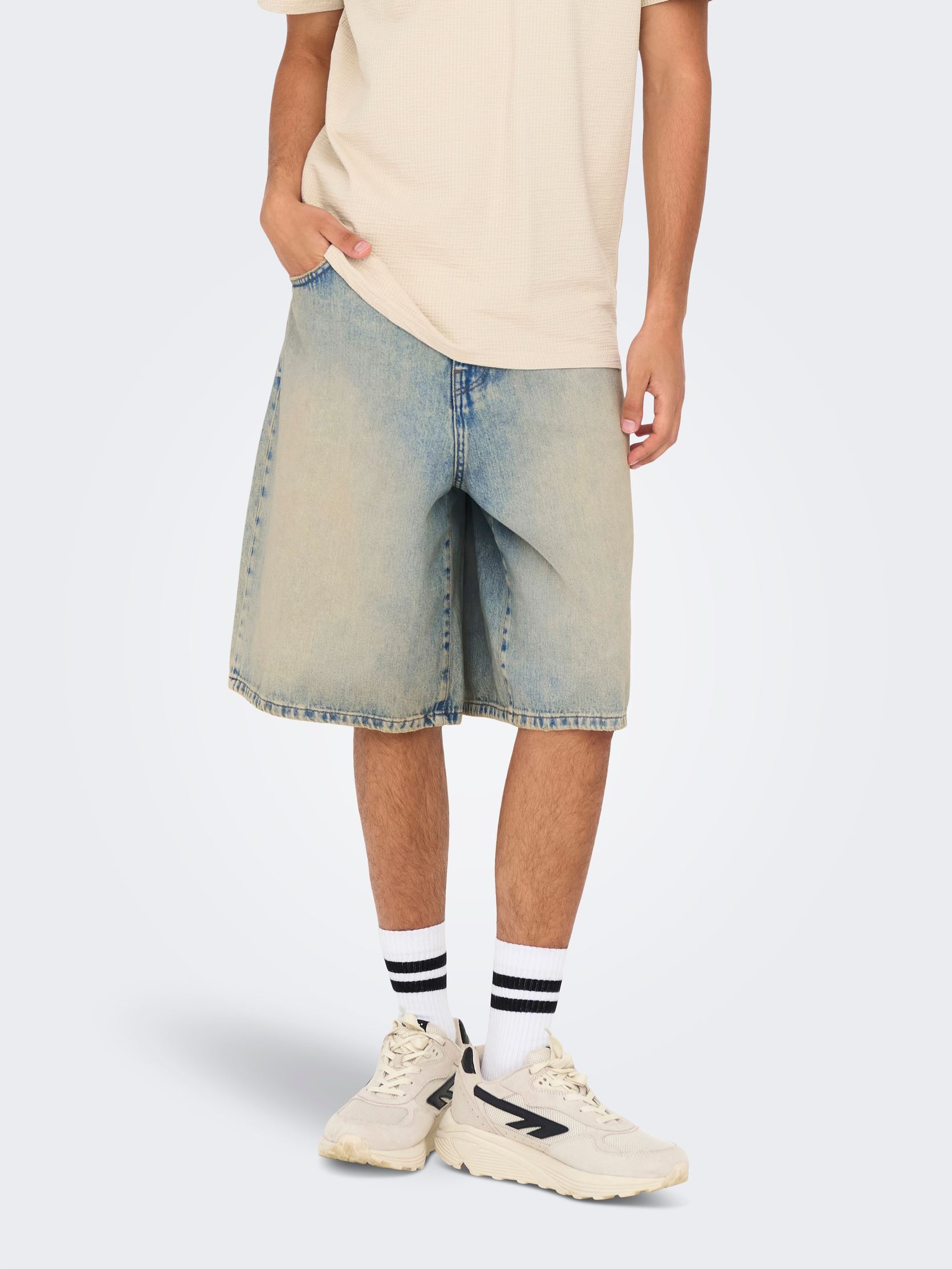 Vêtements Only & Sons ONSCARL BALLOON LBB 2960 TAI DNM SHORTS pour Accessoires