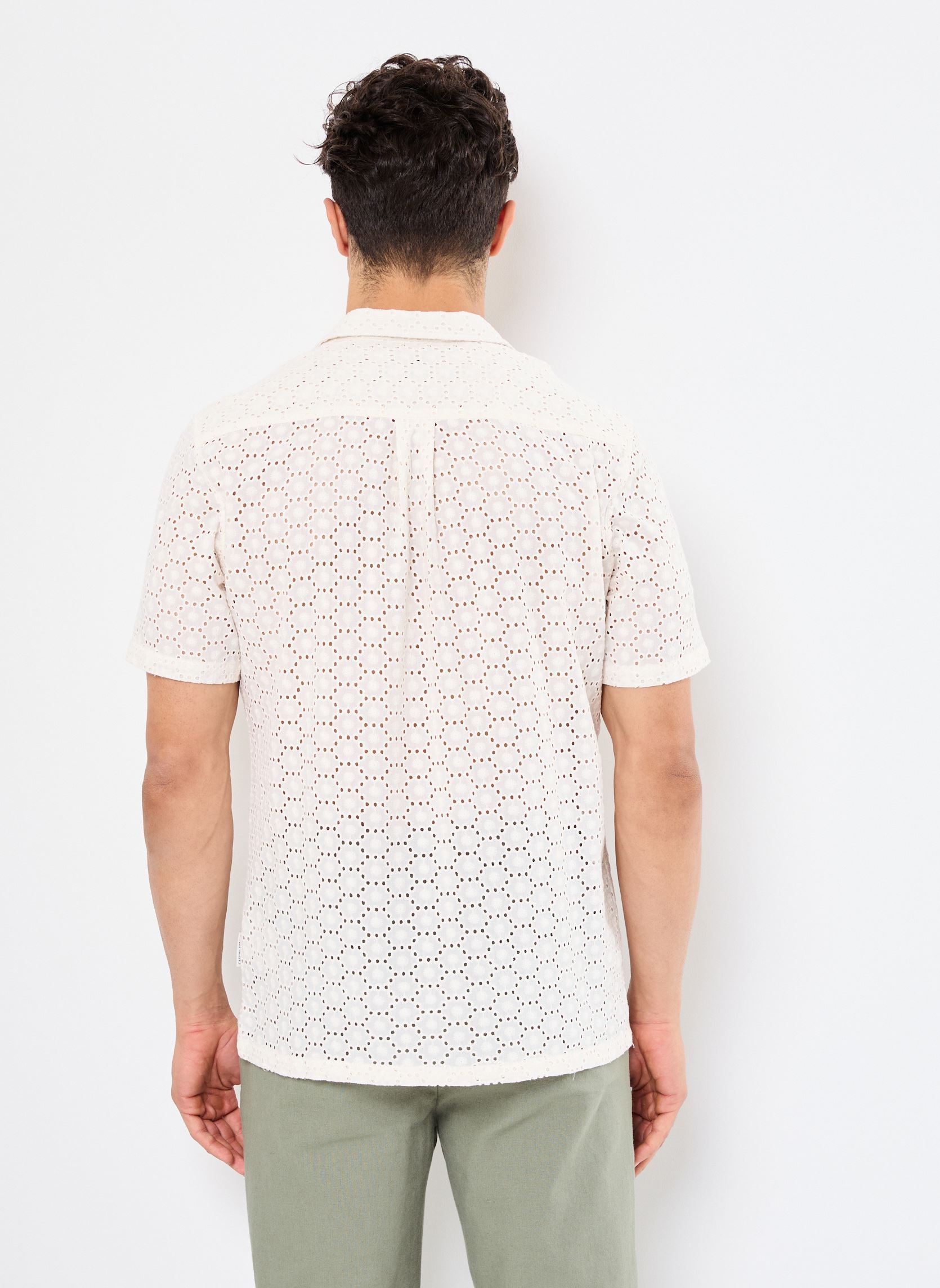 Hemden CFLOGAN SS RC broderie anglaise shirt heren wit Casual Friday Hemden CFLOGAN SS RC broderie anglaise shirt heren wit EGRET