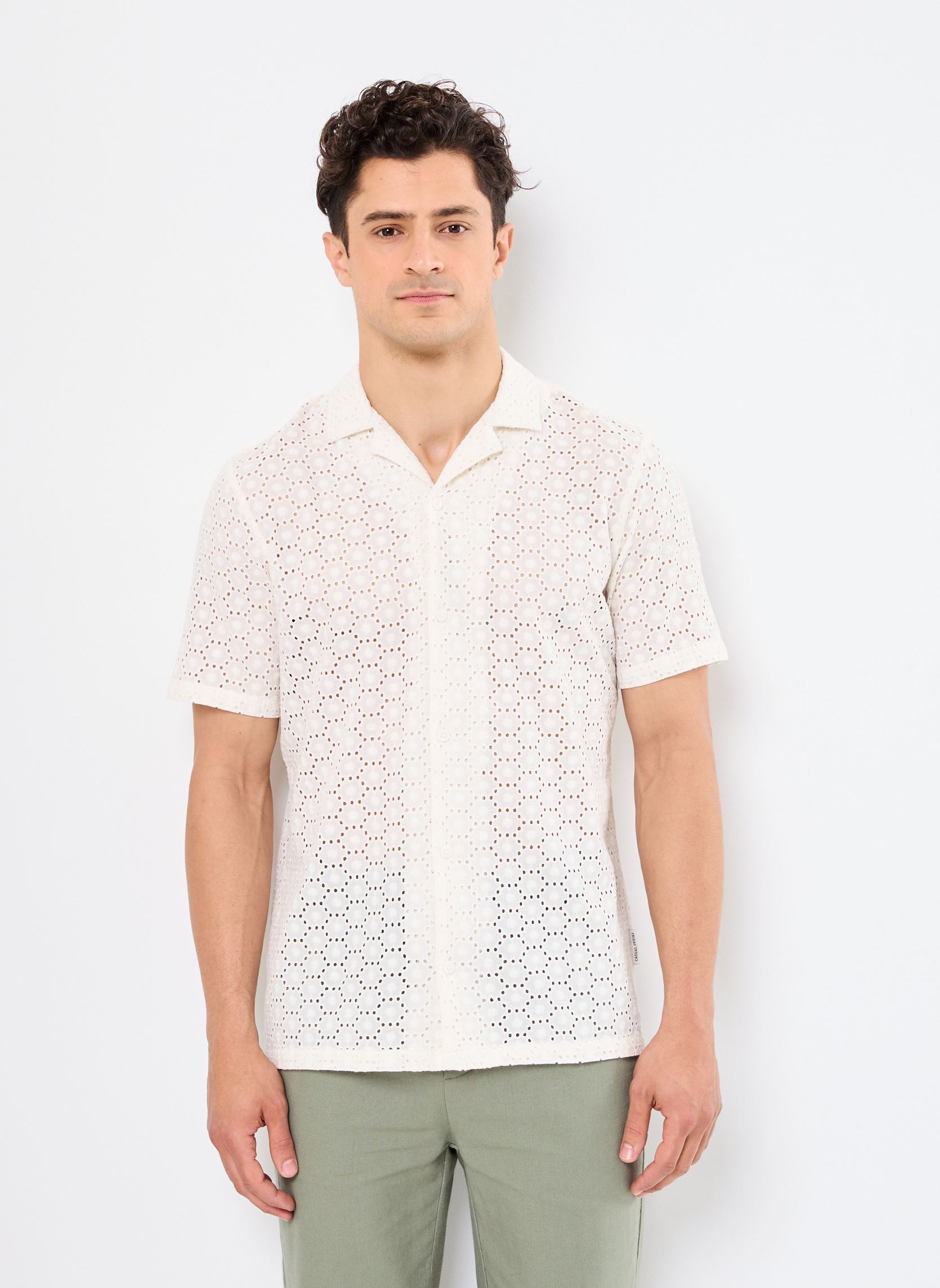 Hemden CFLOGAN SS RC broderie anglaise shirt heren wit Casual Friday Hemden CFLOGAN SS RC broderie anglaise shirt heren wit EGRET