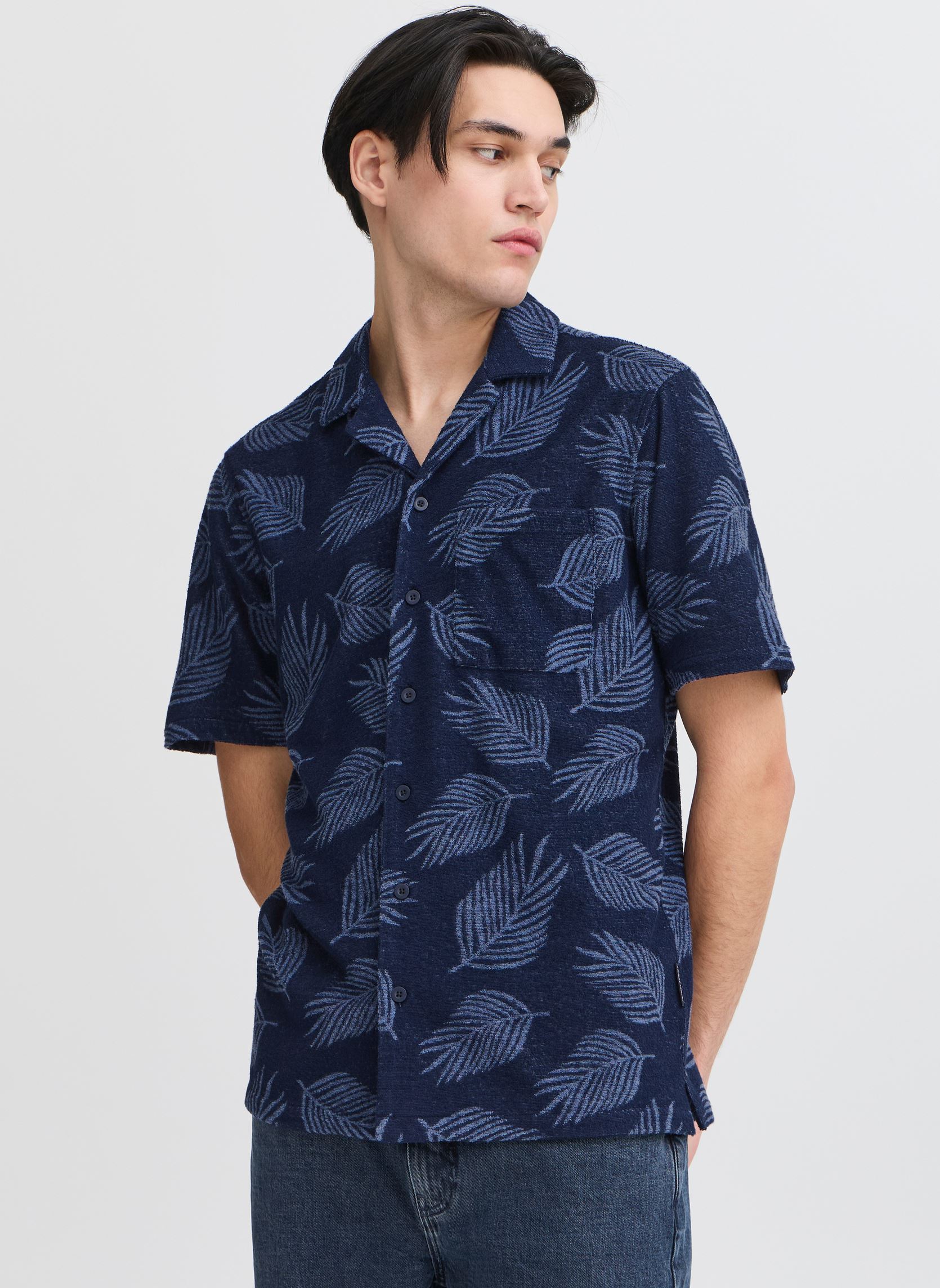 Chemises CFAARON SS RC frotté shirt homme bleu Casual Friday Chemises CFAARON SS RC frotté shirt homme bleu NAVY BLAZER