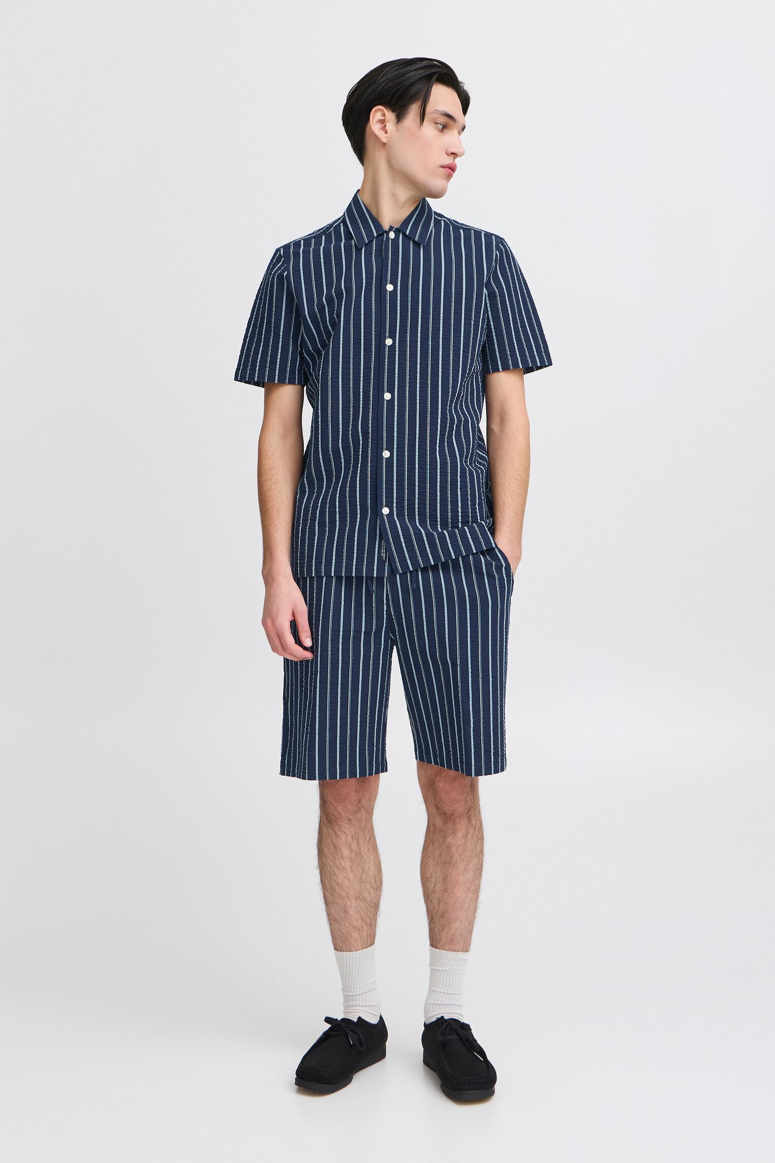 Bermuda-Shorts CFKAI 0204 SS striped seersucker shorts herren blau Casual Friday Bermuda-Shorts CFKAI 0204 SS striped seersucker shorts herren blau NAVY BLAZER