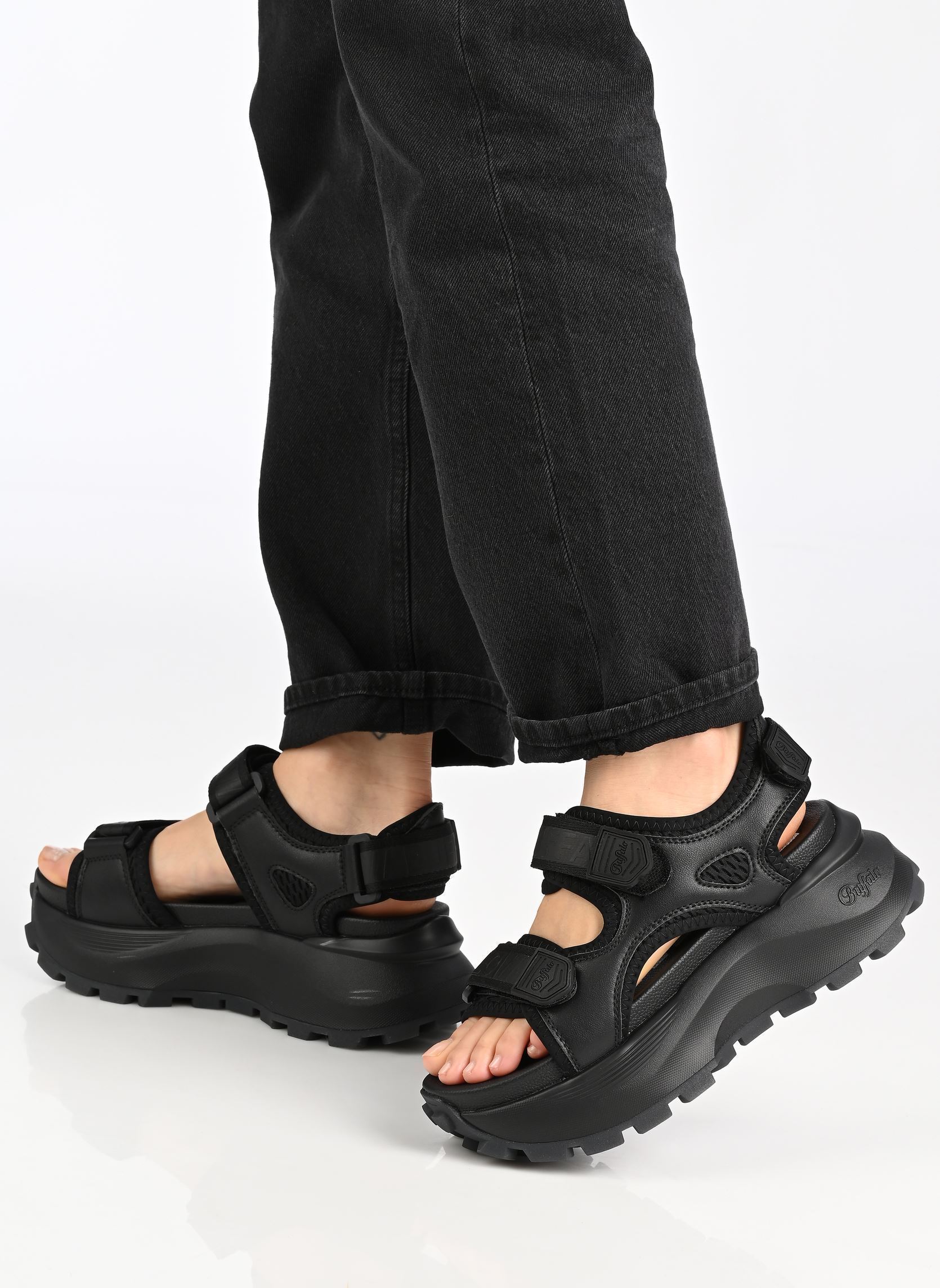 Keil- und Plateausandalen Manhatten Snd damen schwarz Buffalo Keil- und Plateausandalen Manhatten Snd damen schwarz Black