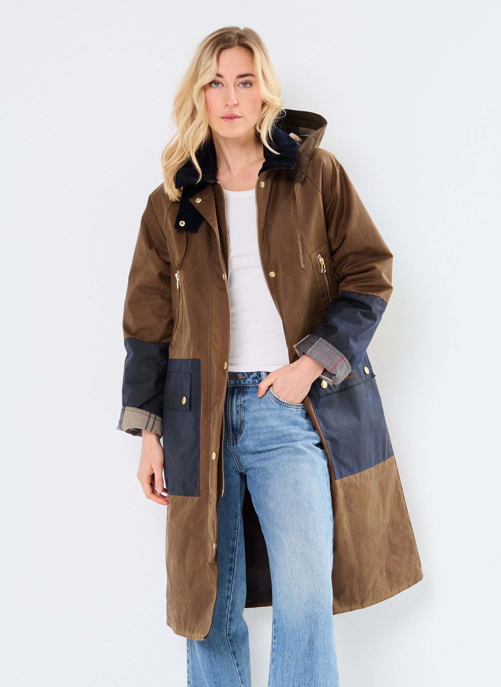 Manteaux CAROLYN WAX JACKET femme marron Barbour Manteaux CAROLYN WAX JACKET femme marron TAN/DRESS TARTAN