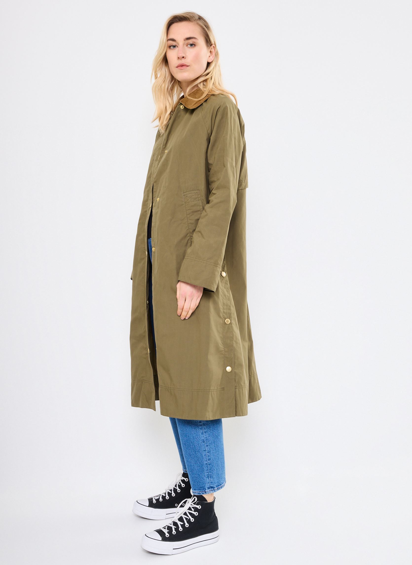 Mantels ETTIE SHOWERPROOF JACKET dames groen Barbour Mantels ETTIE SHOWERPROOF JACKET dames groen DUSKY GREEN/ANCIENT TARTAN