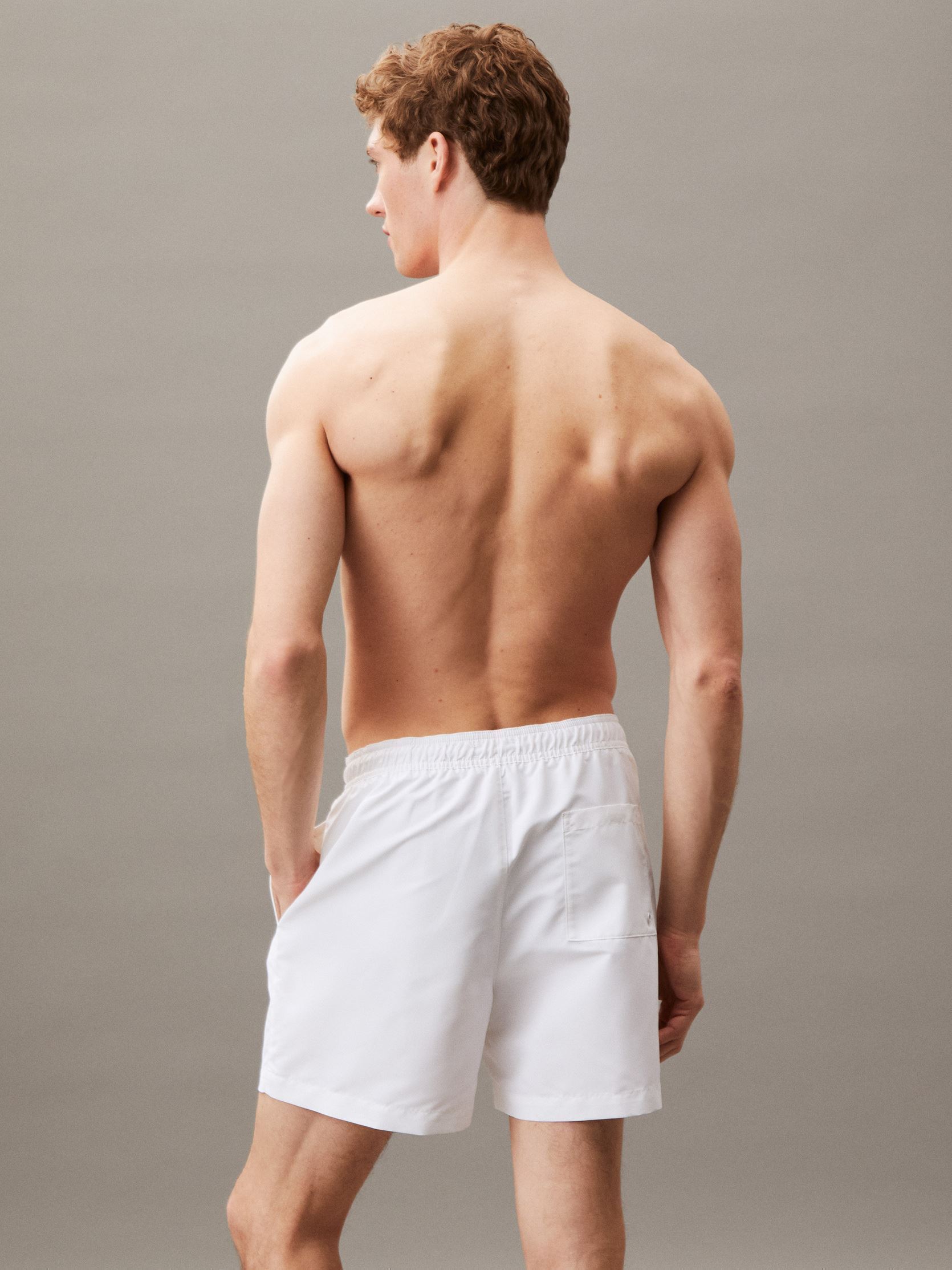 Zwemshorts Medium Drawstring KM0KM01092 heren wit Calvin Klein Zwemshorts Medium Drawstring KM0KM01092 heren wit PVH CLASSIC WHITE