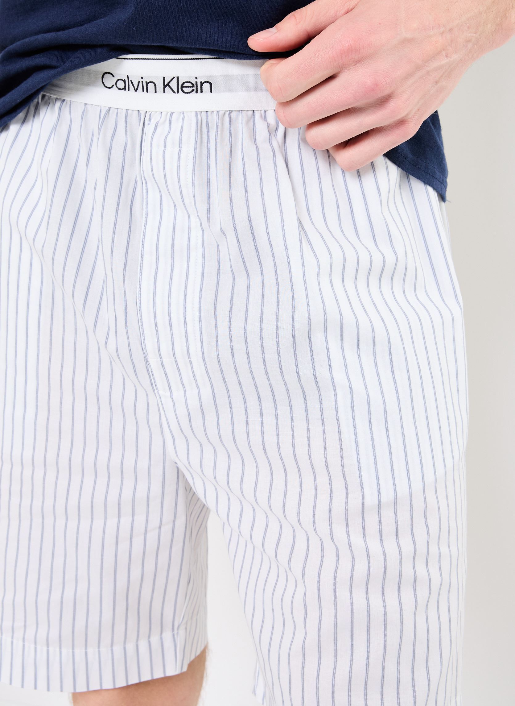 Shorts de sport Sleep Short LV00NM2832 homme bleu Calvin Klein Shorts de sport Sleep Short LV00NM2832 homme bleu STEADY STRIPE_GRISAILLE