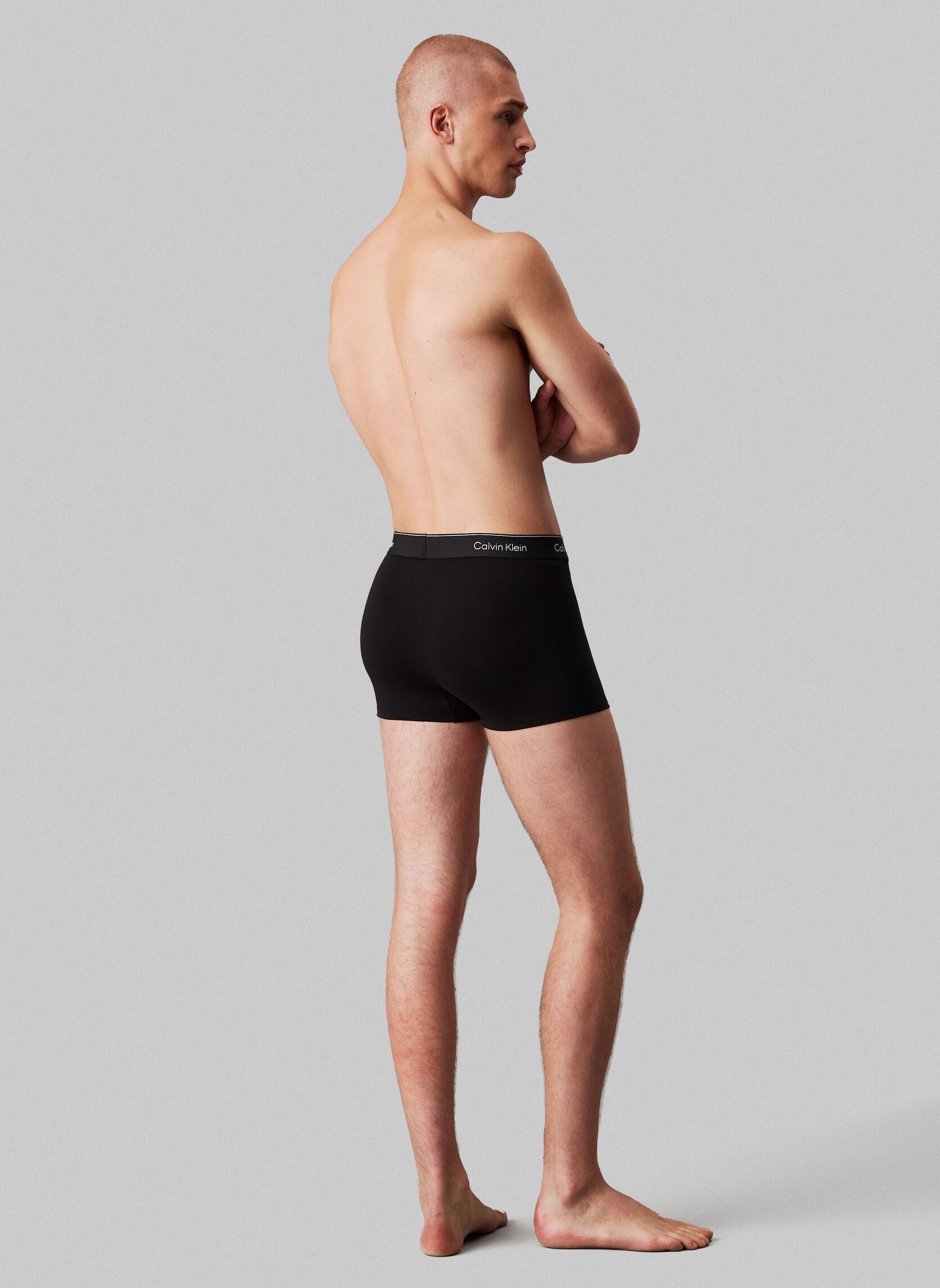 Sous-vêtements de sport Relaxed Dart Trunk 3 LV00NB4286 homme noir Calvin Klein Sous-vêtements de sport Relaxed Dart Trunk 3 LV00NB4286 homme noir BLACK W/ DTM WB