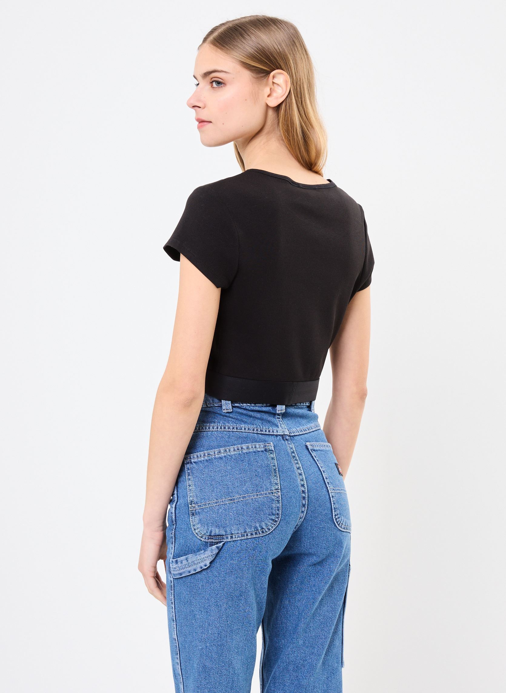 Tee-shirts manches courtes Rib Crop Tee LV00QS7349 femme noir Calvin Klein Tee-shirts manches courtes Rib Crop Tee LV00QS7349 femme noir BLACK
