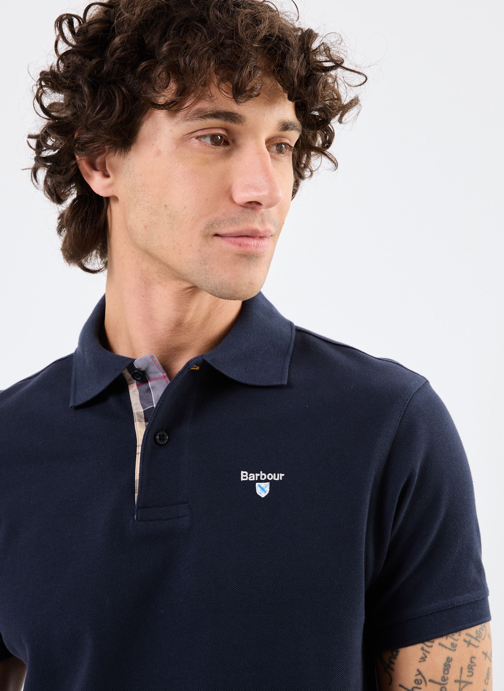 Polos manches courtes TARTAN PIQUE POLO SHIRT homme bleu Barbour Polos manches courtes TARTAN PIQUE POLO SHIRT homme bleu NEW NAVY