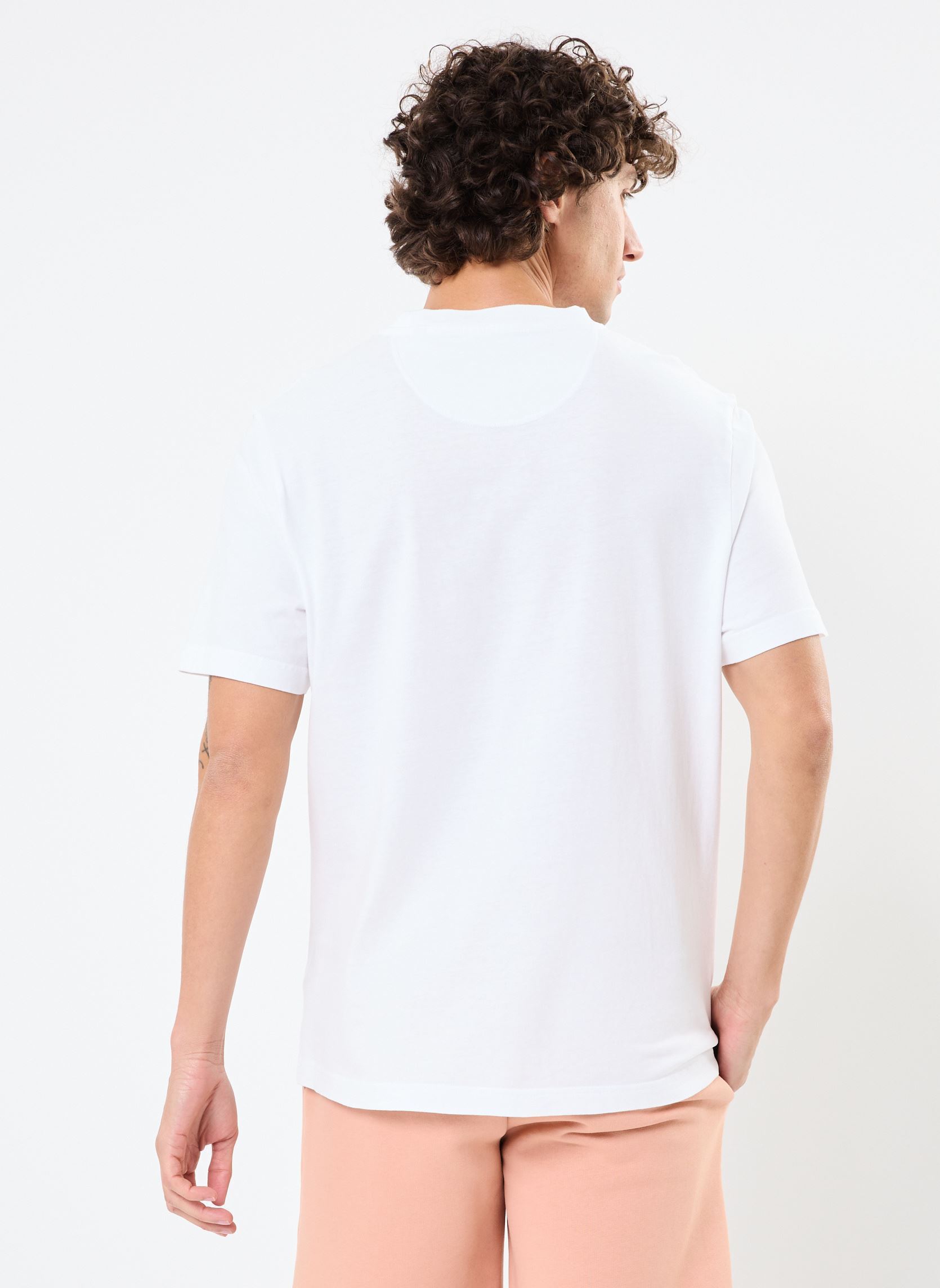 Tee-shirts manches courtes B.INTL COSTER SMQ GRAPHIC T-SHIRT homme blanc Barbour Tee-shirts manches courtes B.INTL COSTER SMQ GRAPHIC T-SHIRT homme blanc WHISPER WHITE