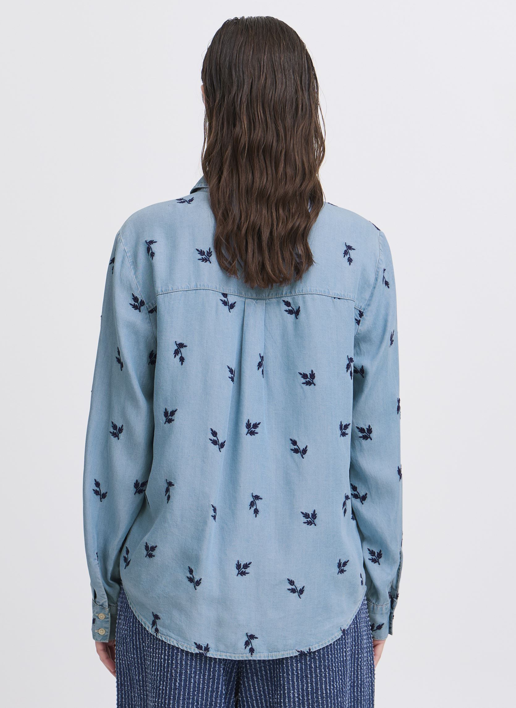 Chemises manches longues BYKOSMO SHIRT femme bleu B-Young Chemises manches longues BYKOSMO SHIRT femme bleu Light Blue Denim Leaf