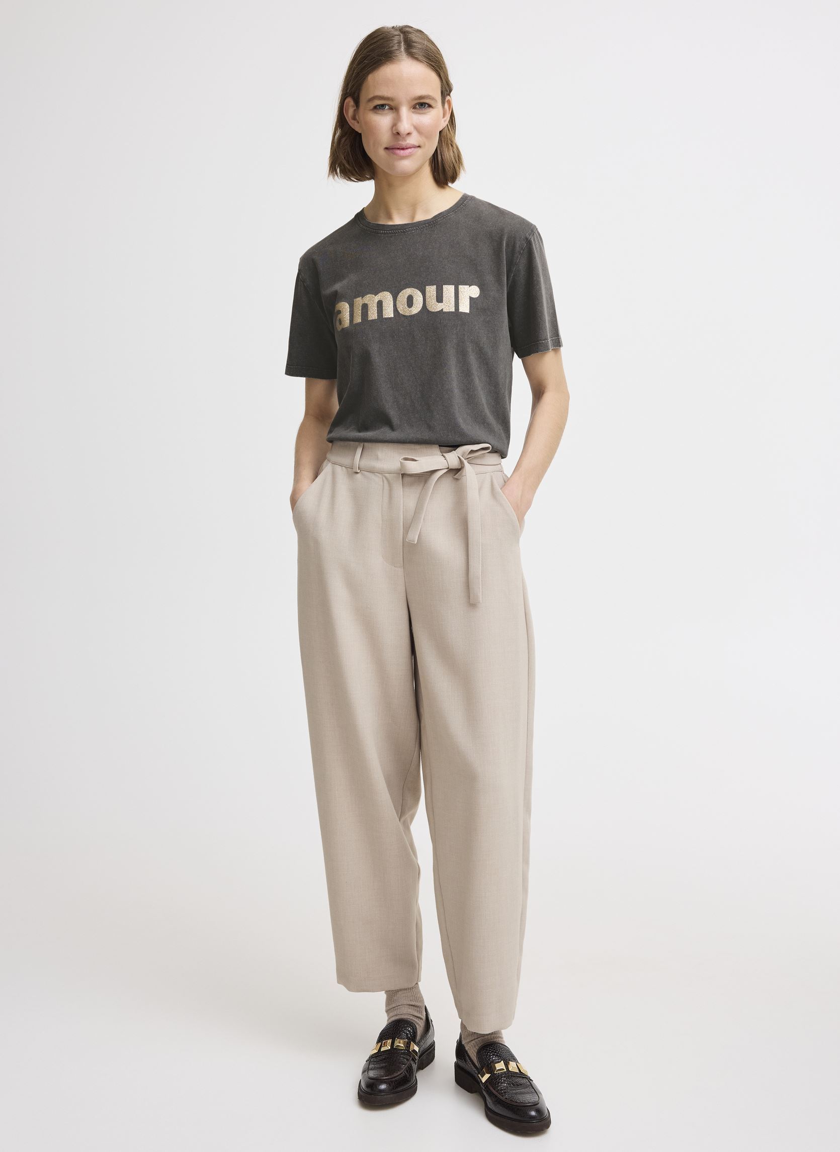 T-shirts met korte mouwen BYSOLKO TEXT TSHIRT dames bruin B-Young T-shirts met korte mouwen BYSOLKO TEXT TSHIRT dames bruin Java