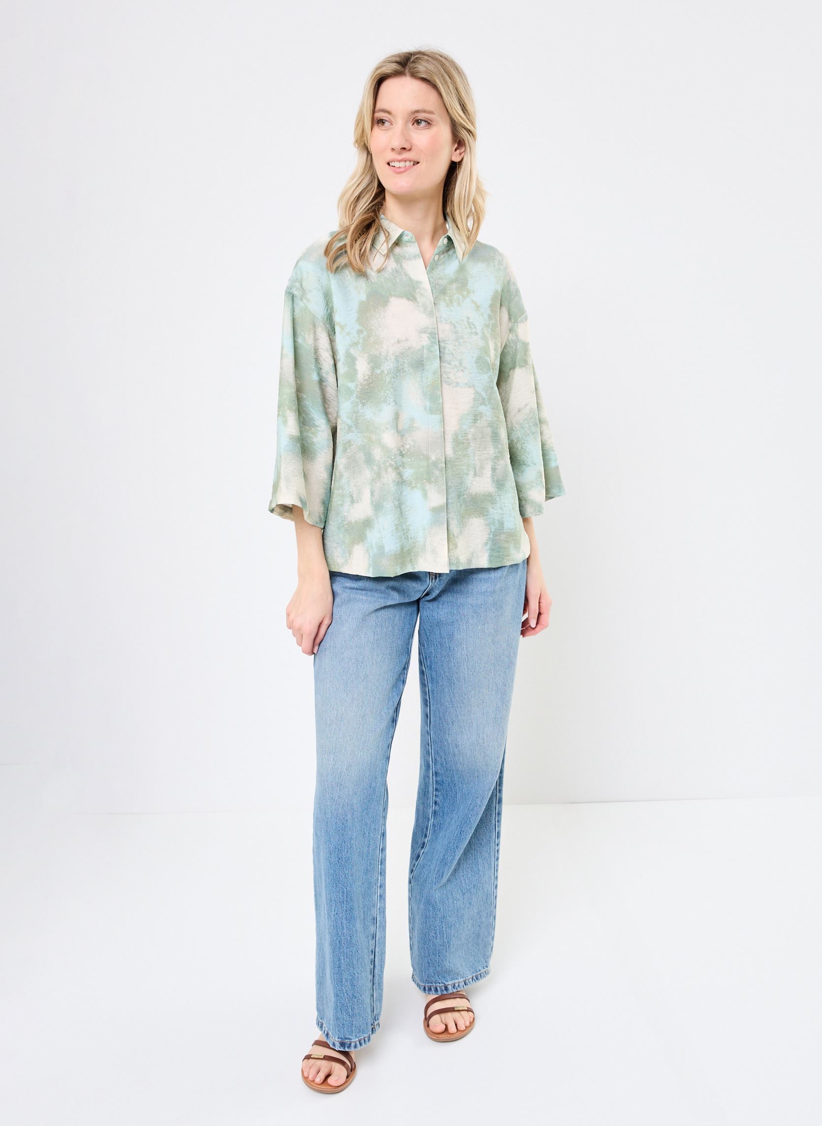 Korte mouw overhemden BYIBINE SS SHIRT - dames blauw B-Young Korte mouw overhemden BYIBINE SS SHIRT - dames blauw Blue Haze Blur